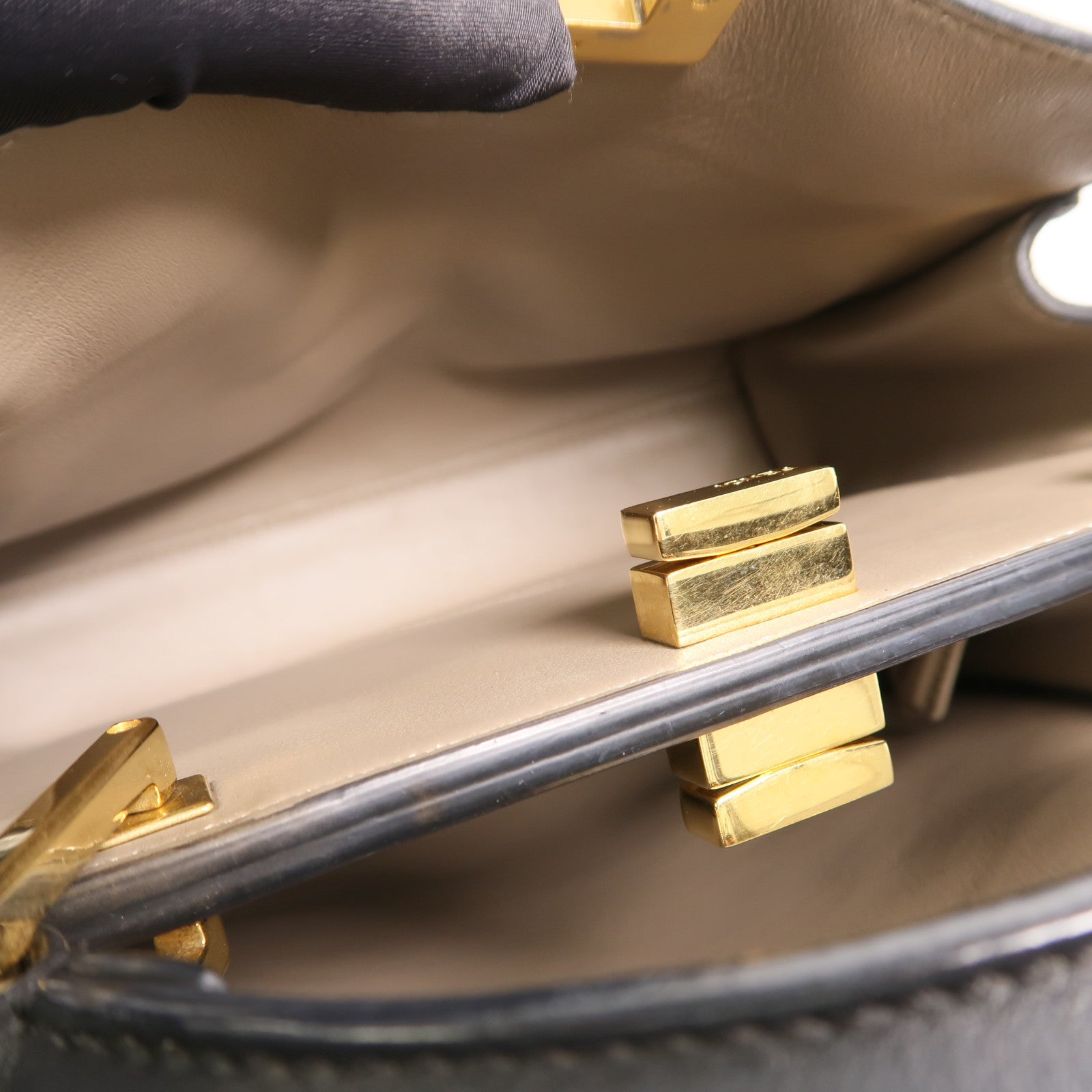 FENDI 牛皮皮革Peekaboo Small手挽肩背兩用袋