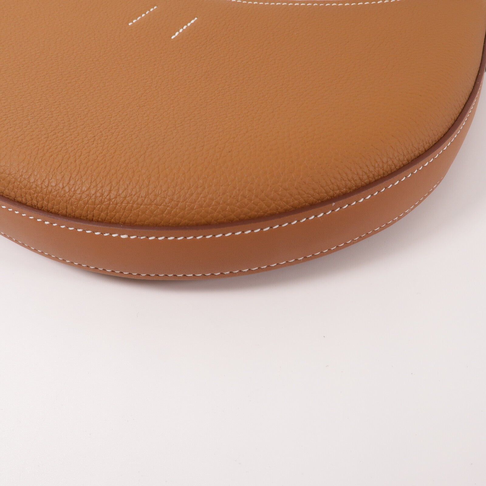 HERMES Togo皮革Arcon Slim肩背袋Gold