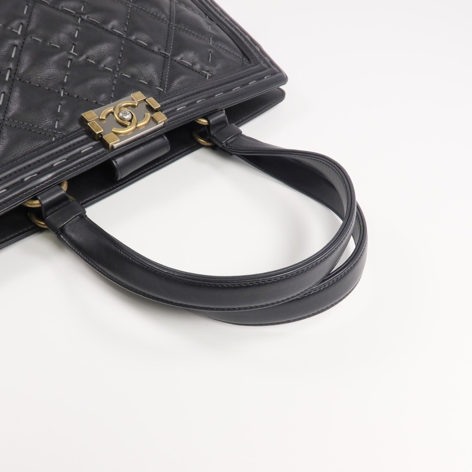 CHANEL 牛皮皮革Boy Tote金扣手挽袋