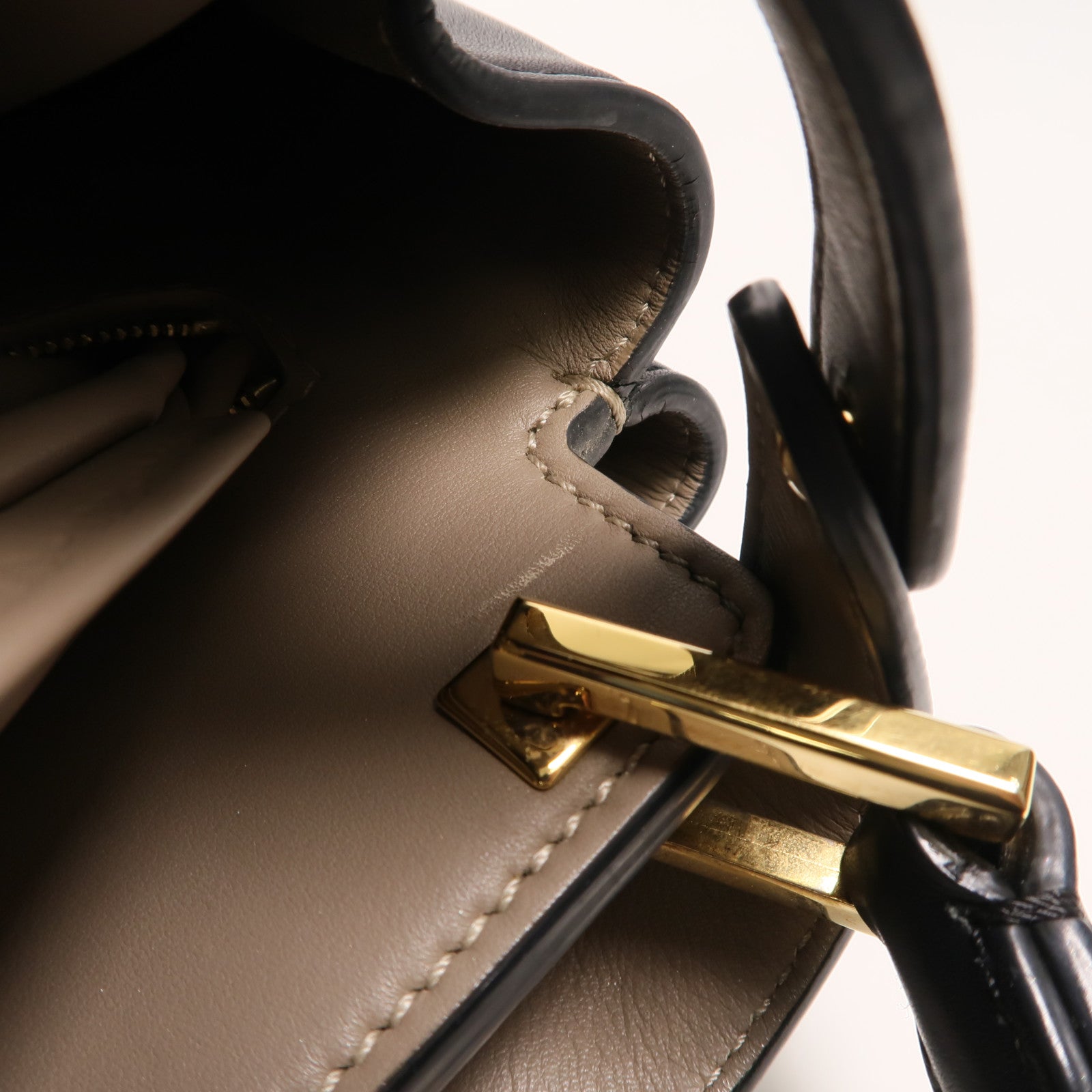 FENDI 牛皮皮革Peekaboo Small手挽肩背兩用袋