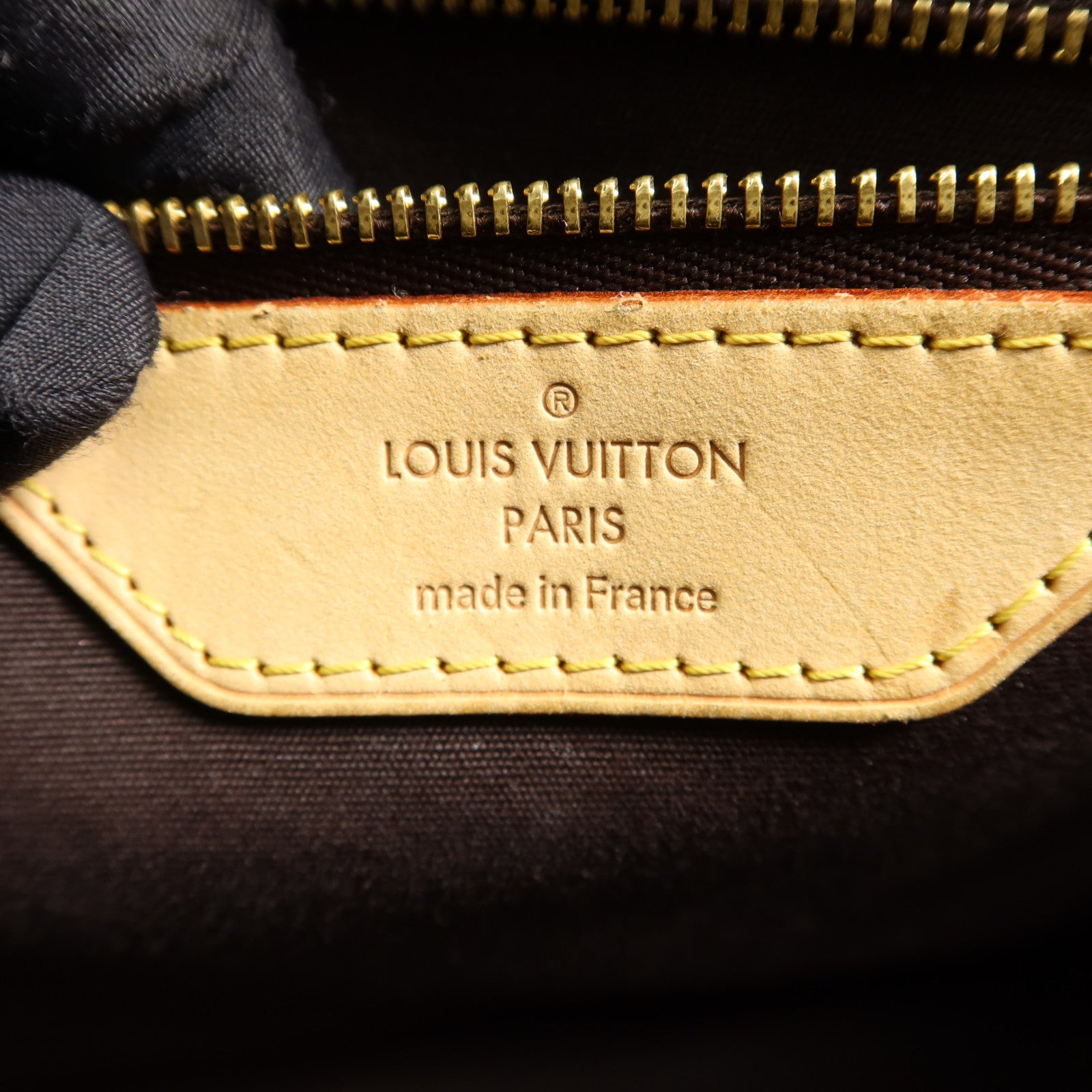 LOUIS VUITTON Vernis Brea MM金扣手挽肩背兩用袋Rouge Fauviste
