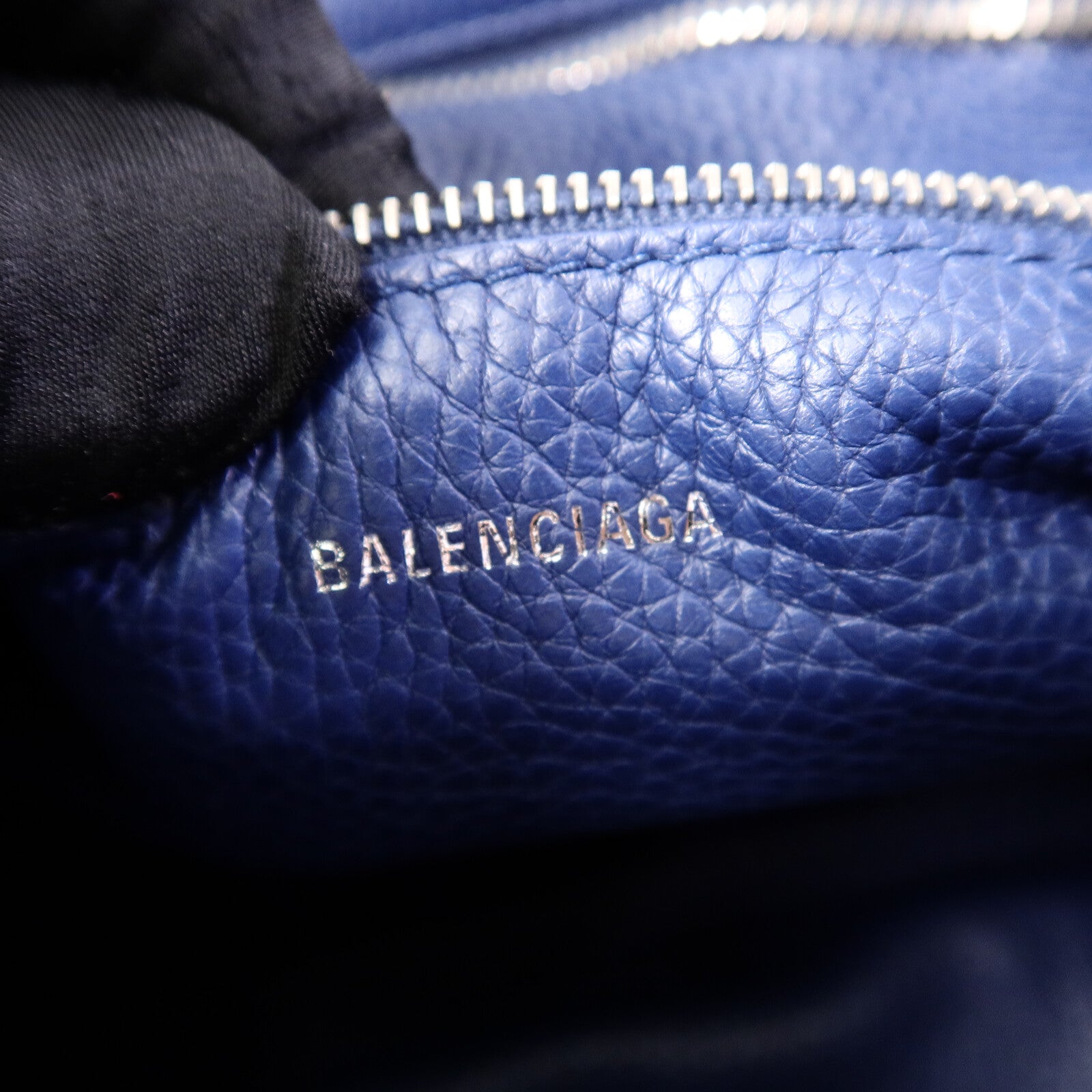 BALENCIAGA 牛皮皮革Blackout City手挽肩背兩用袋