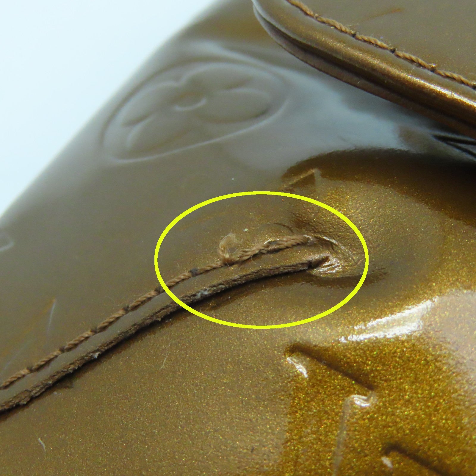 LOUIS VUITTON Monogram Vernis Thompson Street金扣肩背袋金色