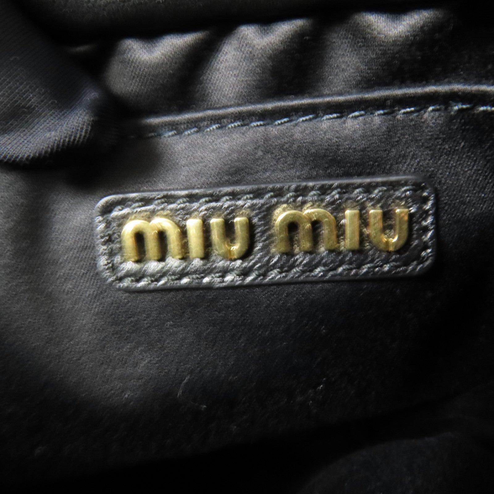 Miu Miu 羊皮皮革Bucket Bag金扣手挽肩背兩用袋