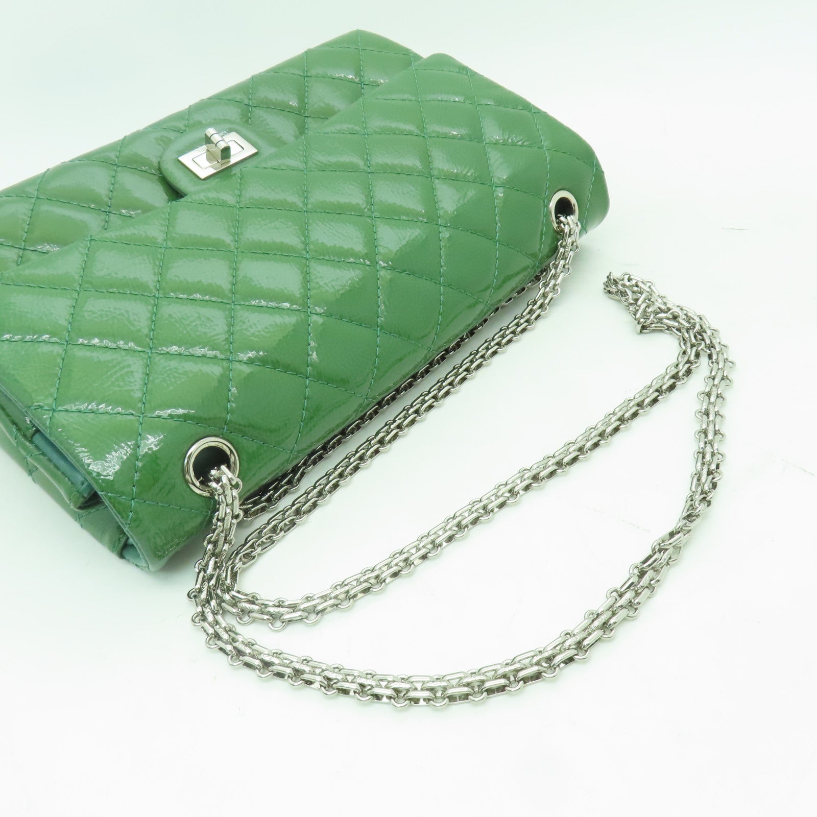 CHANEL **【激減優惠】菱格漆皮皮革2.55 Chain Shoulder銀扣鏈帶肩背袋綠色