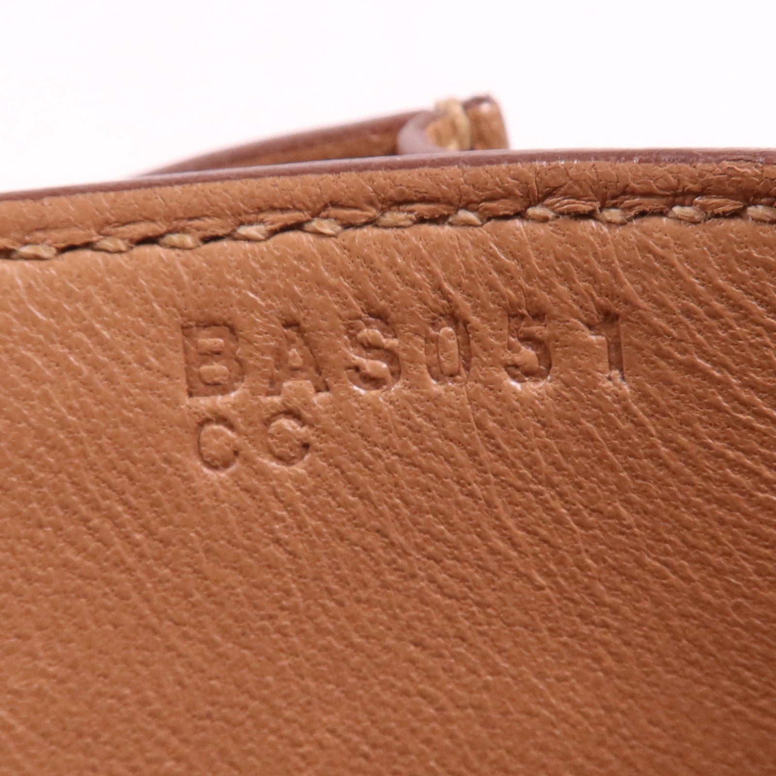 HERMES Chevre皮革Constance Mini金扣肩背袋Almond