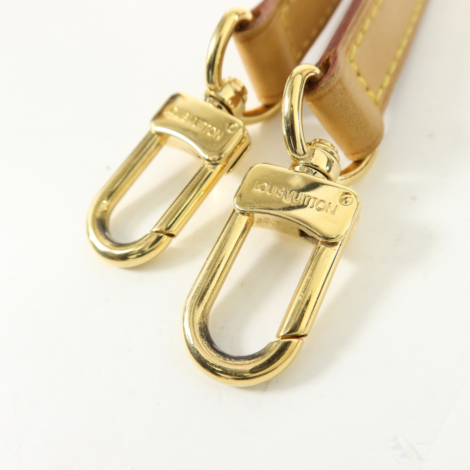 LOUIS VUITTON Vernis Brea MM金扣手挽肩背兩用袋Rouge Fauviste