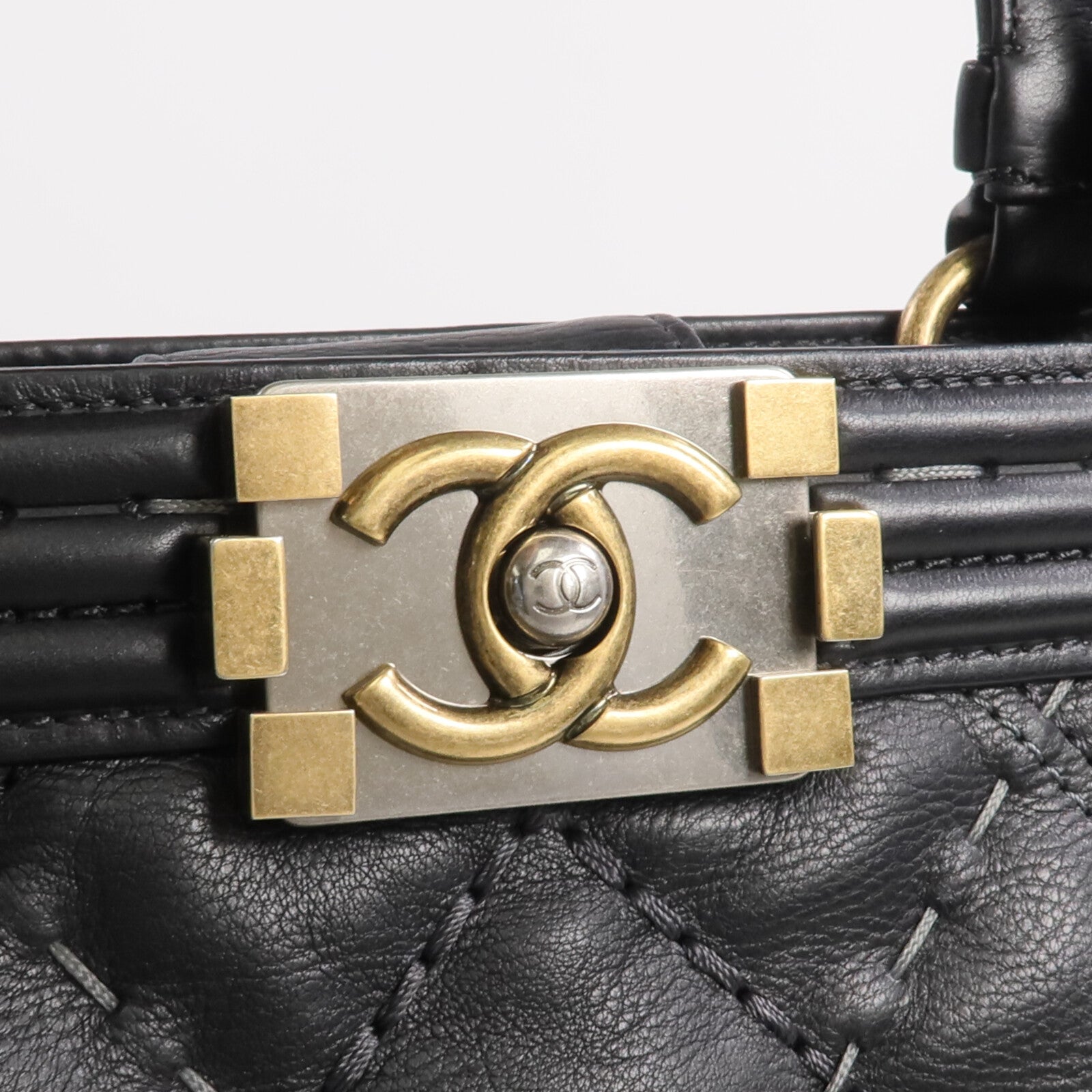 CHANEL 牛皮皮革Boy Tote金扣手挽袋