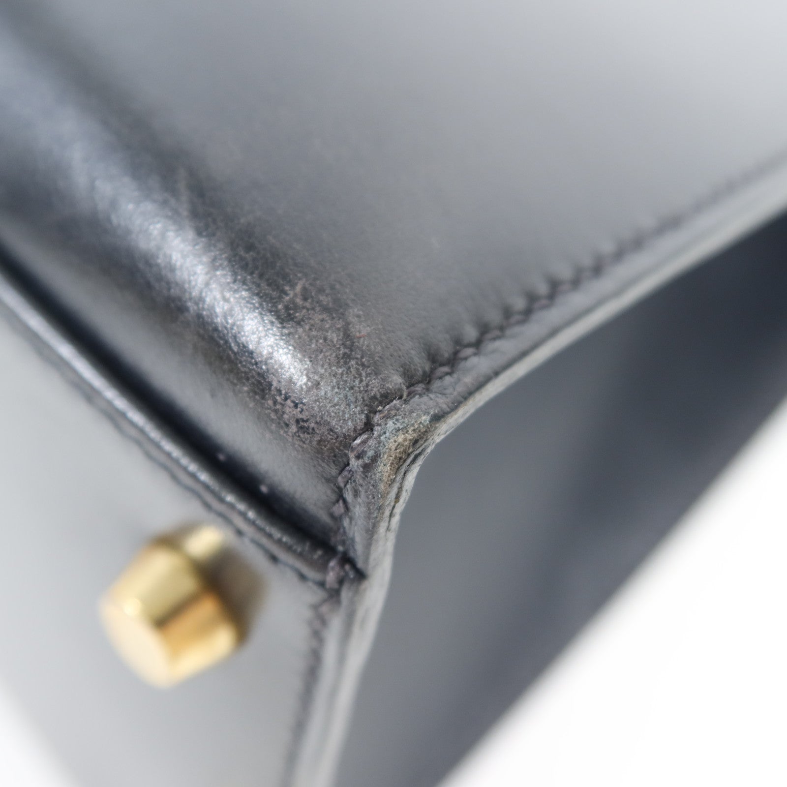 HERMES Box Calf皮革Kelly 32金扣手挽袋Noir