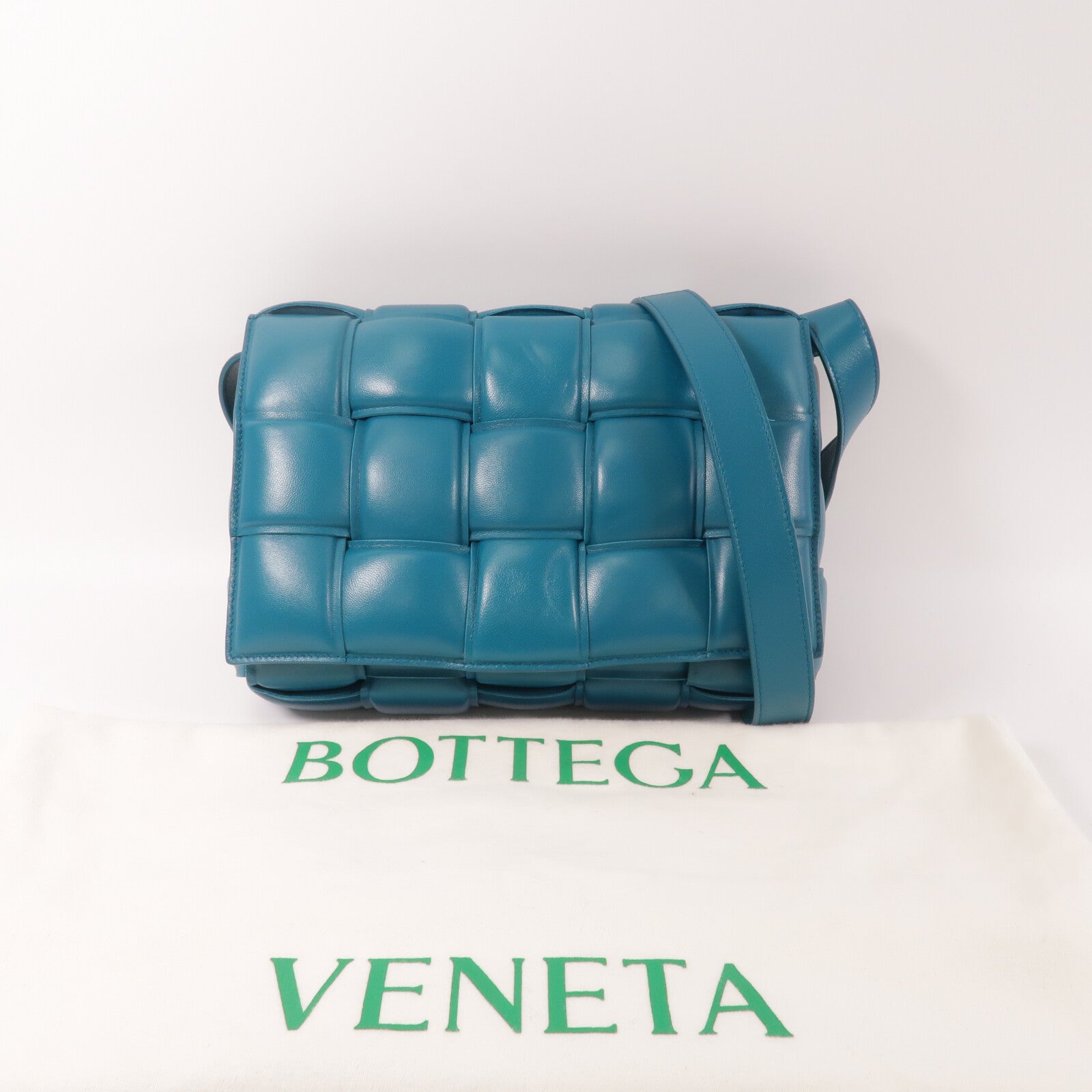 BOTTEGA VENETA 羊皮皮革Padded Cassette肩背袋