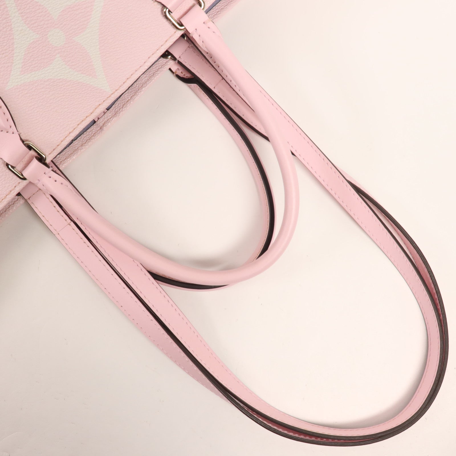 LOUIS VUITTON Monogram Giant Escale On The Go銀扣手挽肩背兩用袋