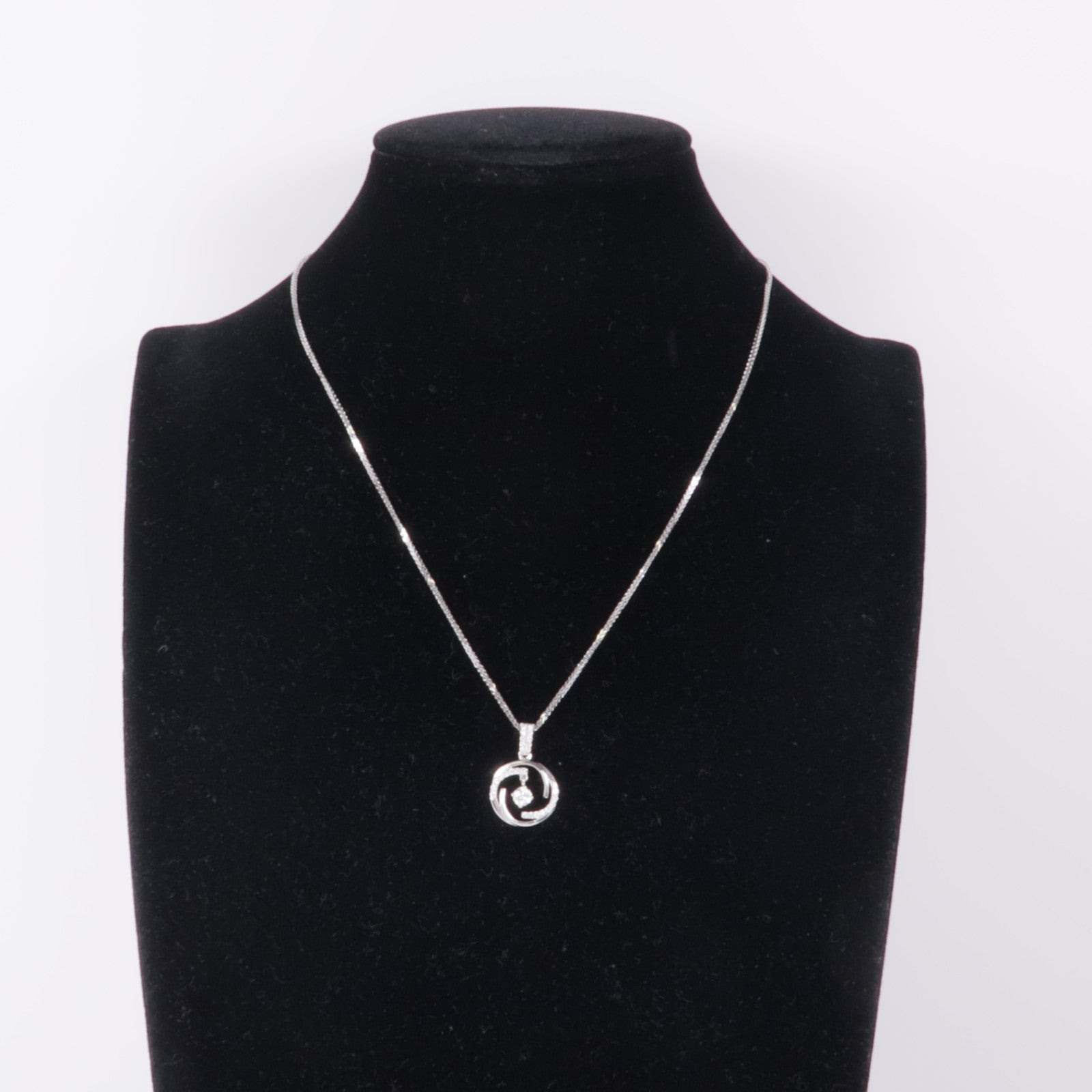 JEWELRY Diamond Necklace 18K White Gold