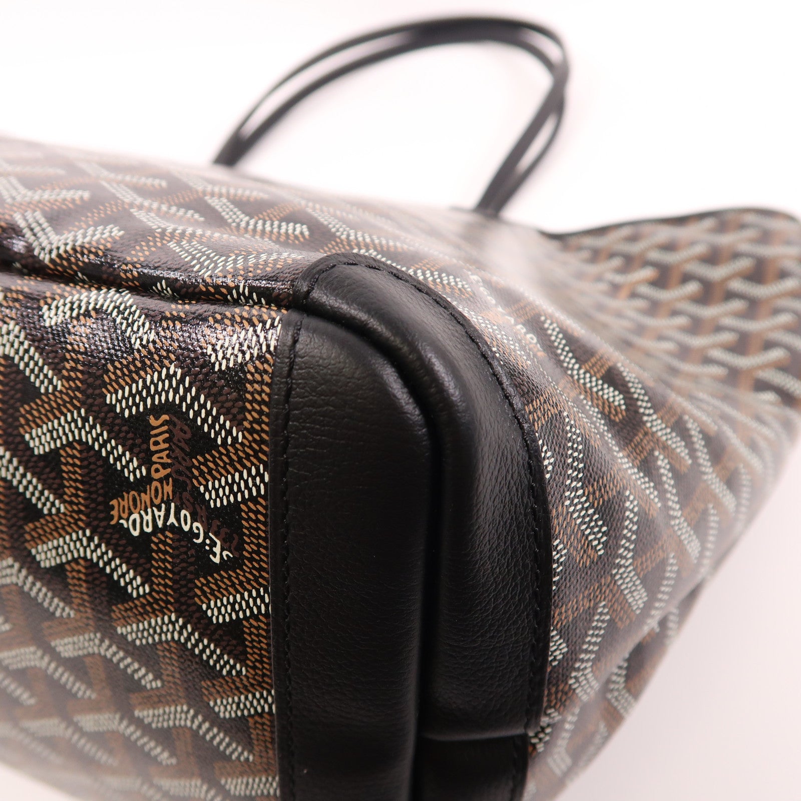 GOYARD 塗層帆布Artois MM銀扣肩背袋
