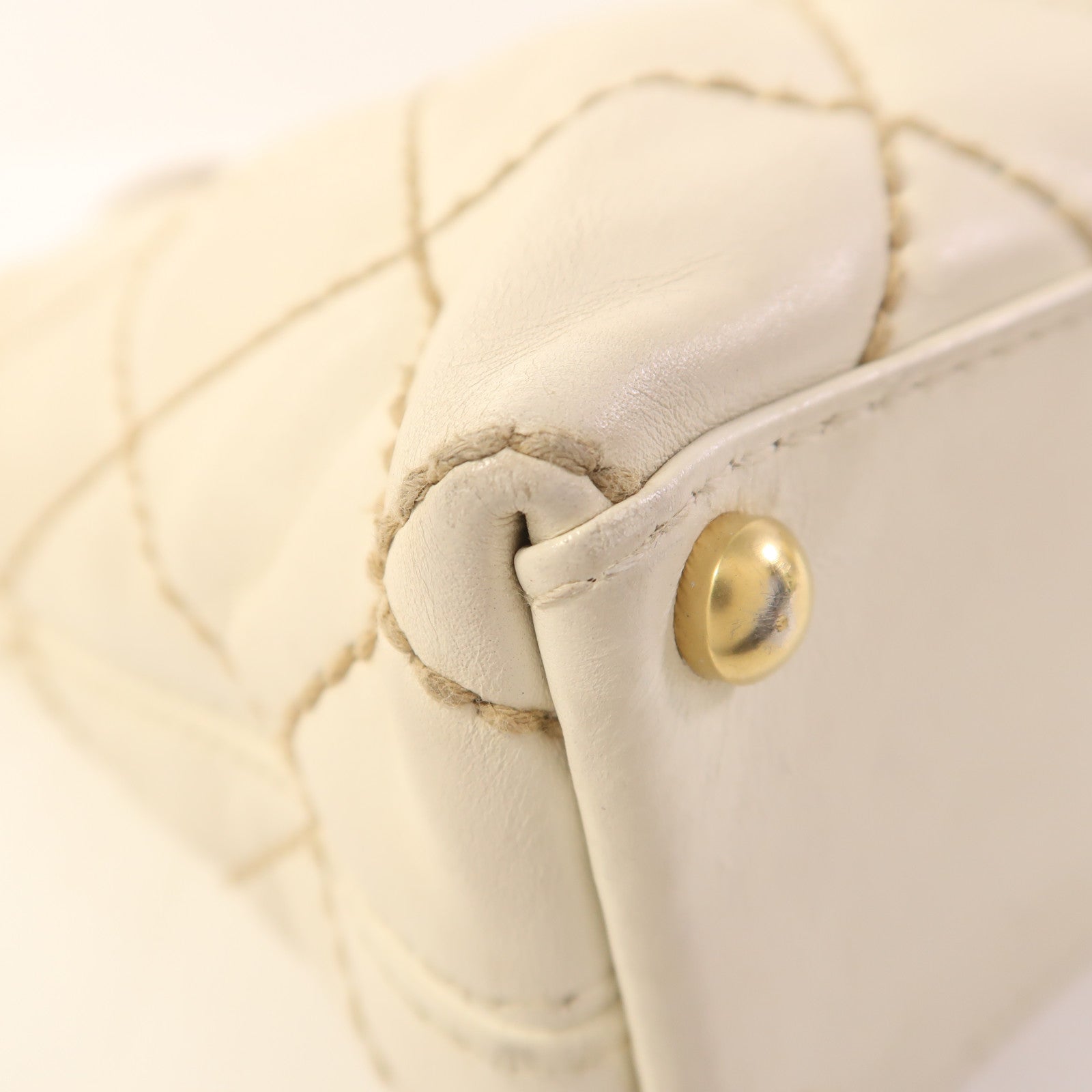 CHANEL 牛皮皮革Vintage Hand Bag金扣手挽袋