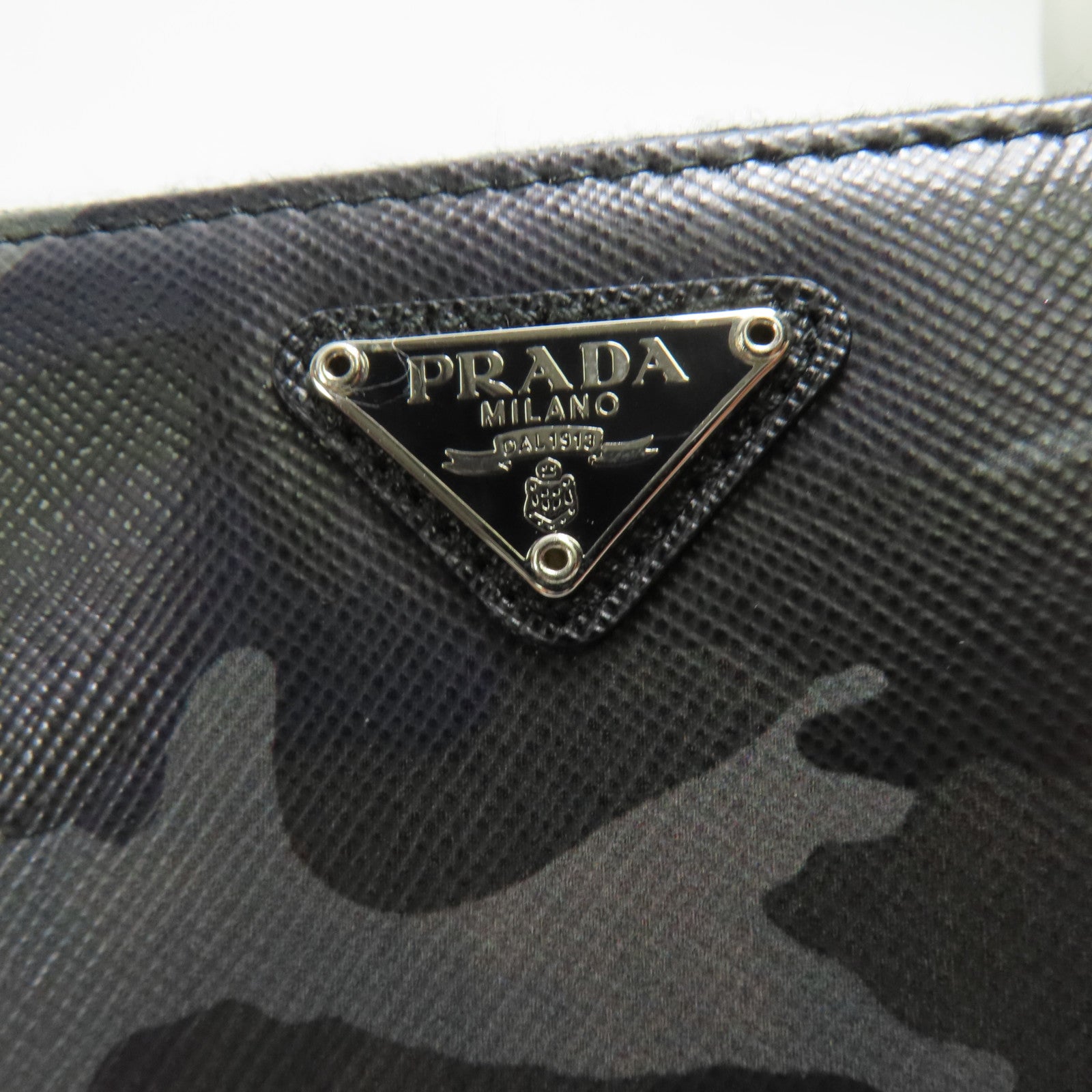 PRADA 牛皮皮革Long Wallet銀扣長錢包