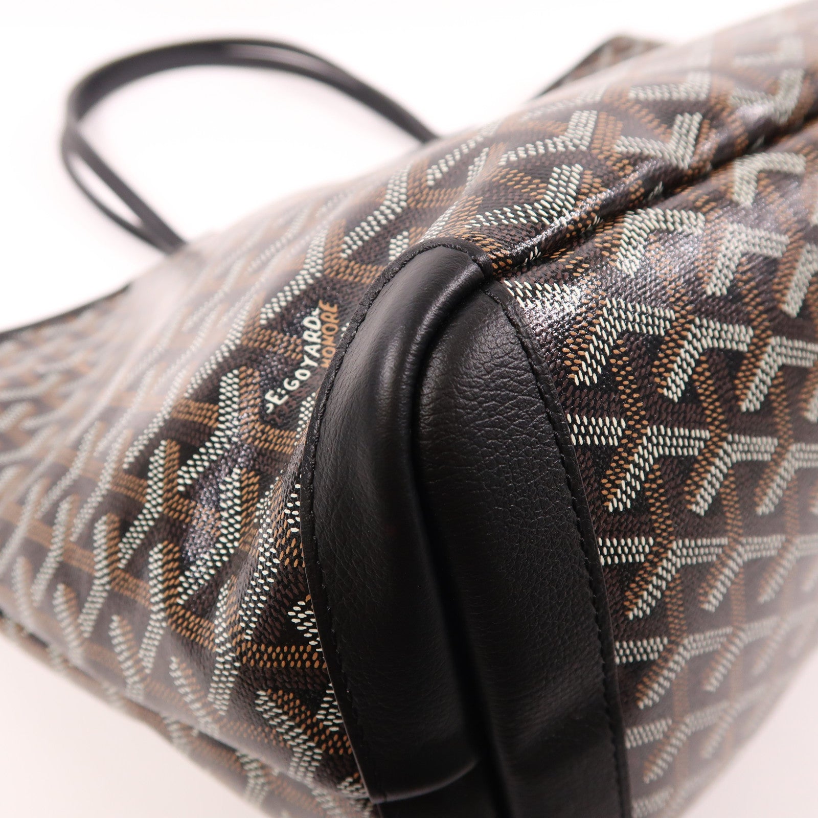 GOYARD 塗層帆布Artois MM銀扣肩背袋