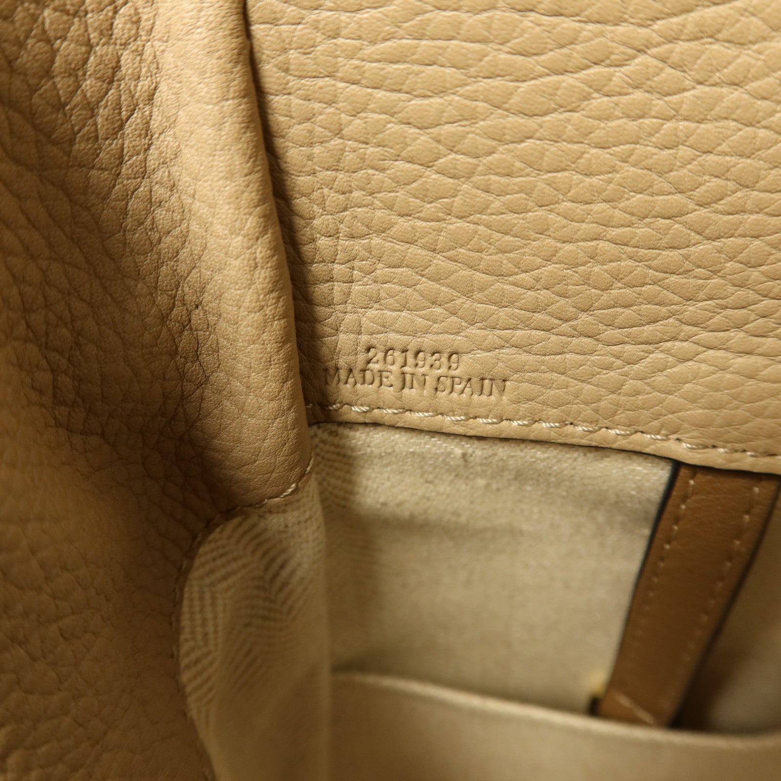 LOEWE 牛皮皮革Hammock金扣手挽肩背兩用袋