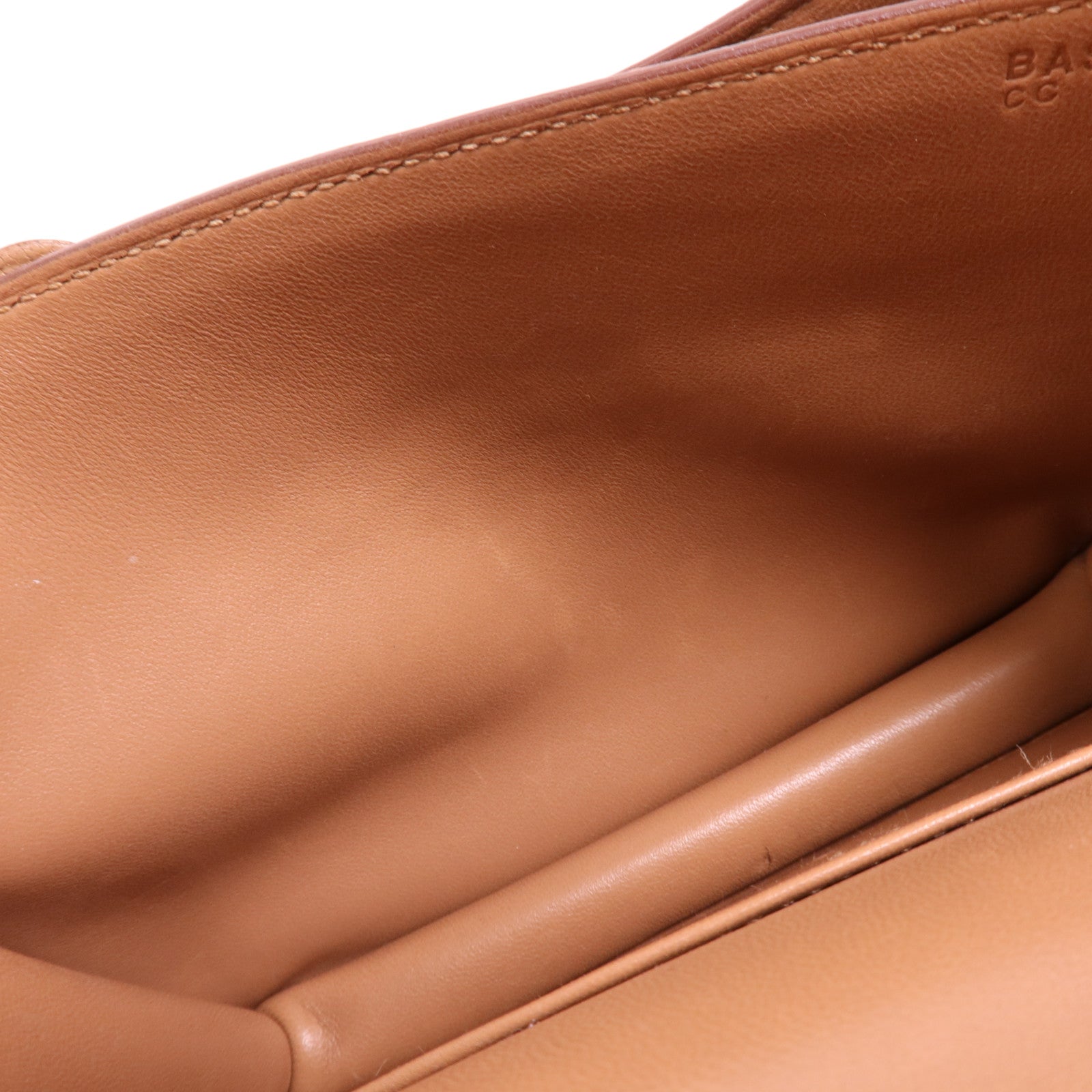 HERMES Chevre皮革Constance Mini金扣肩背袋Almond