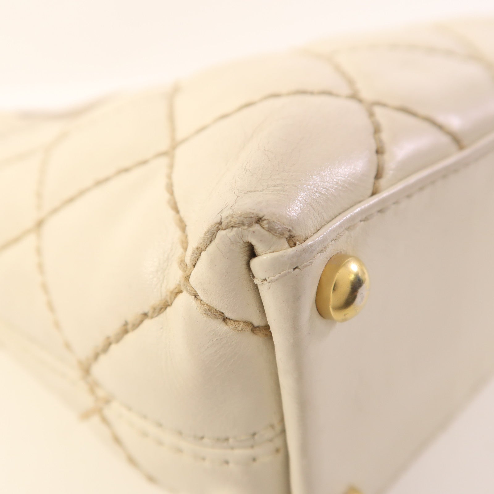 CHANEL 牛皮皮革Vintage Hand Bag金扣手挽袋