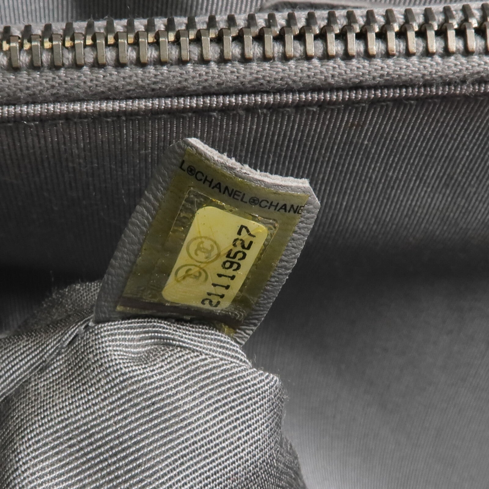 CHANEL 牛皮皮革Boy Tote金扣手挽袋