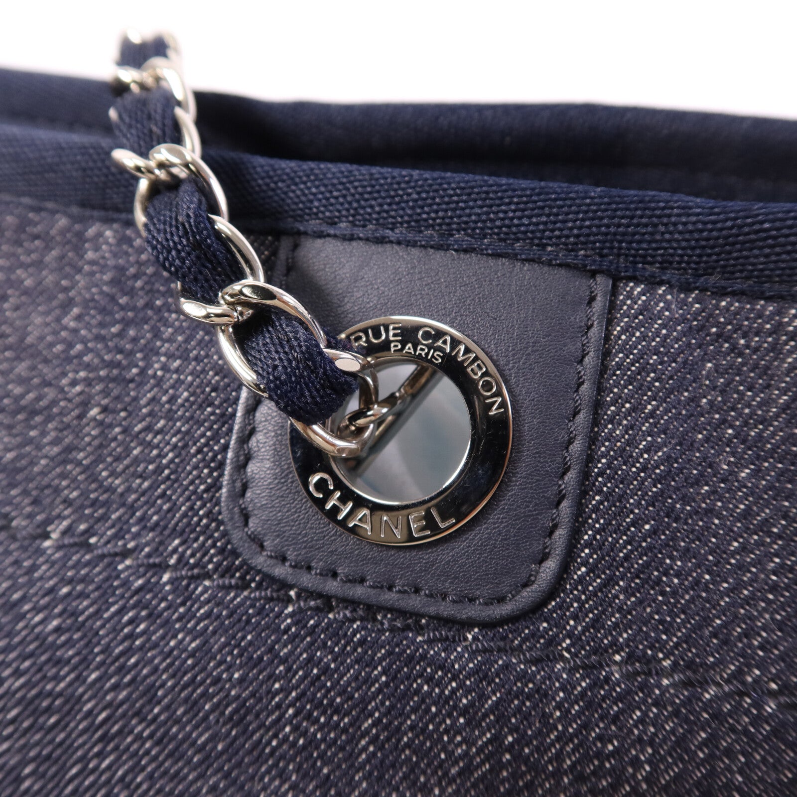 CHANEL 牛仔布Deauville銀扣鏈帶肩背袋