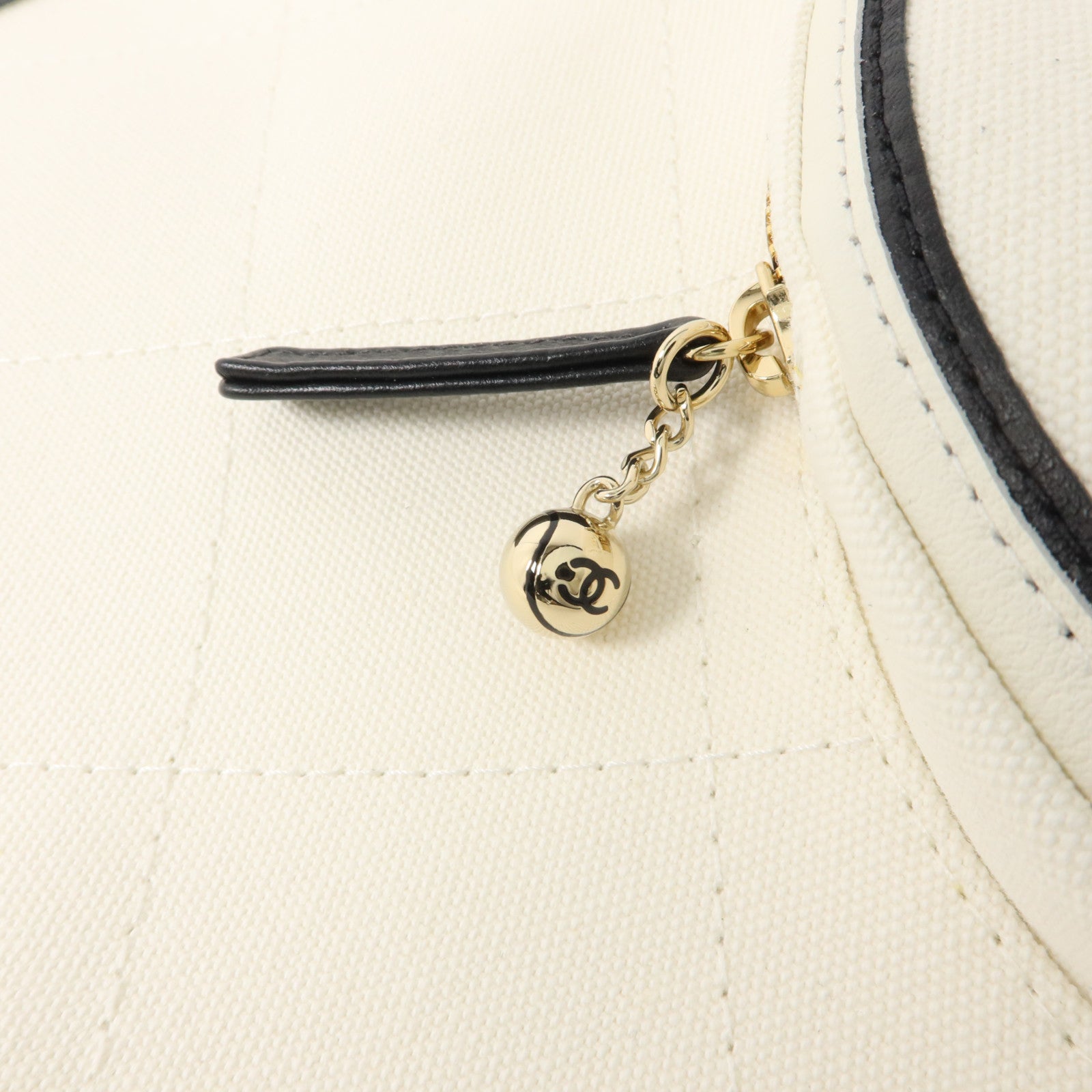 CHANEL 帆布23C Tennis Racket Bag網球拍袋