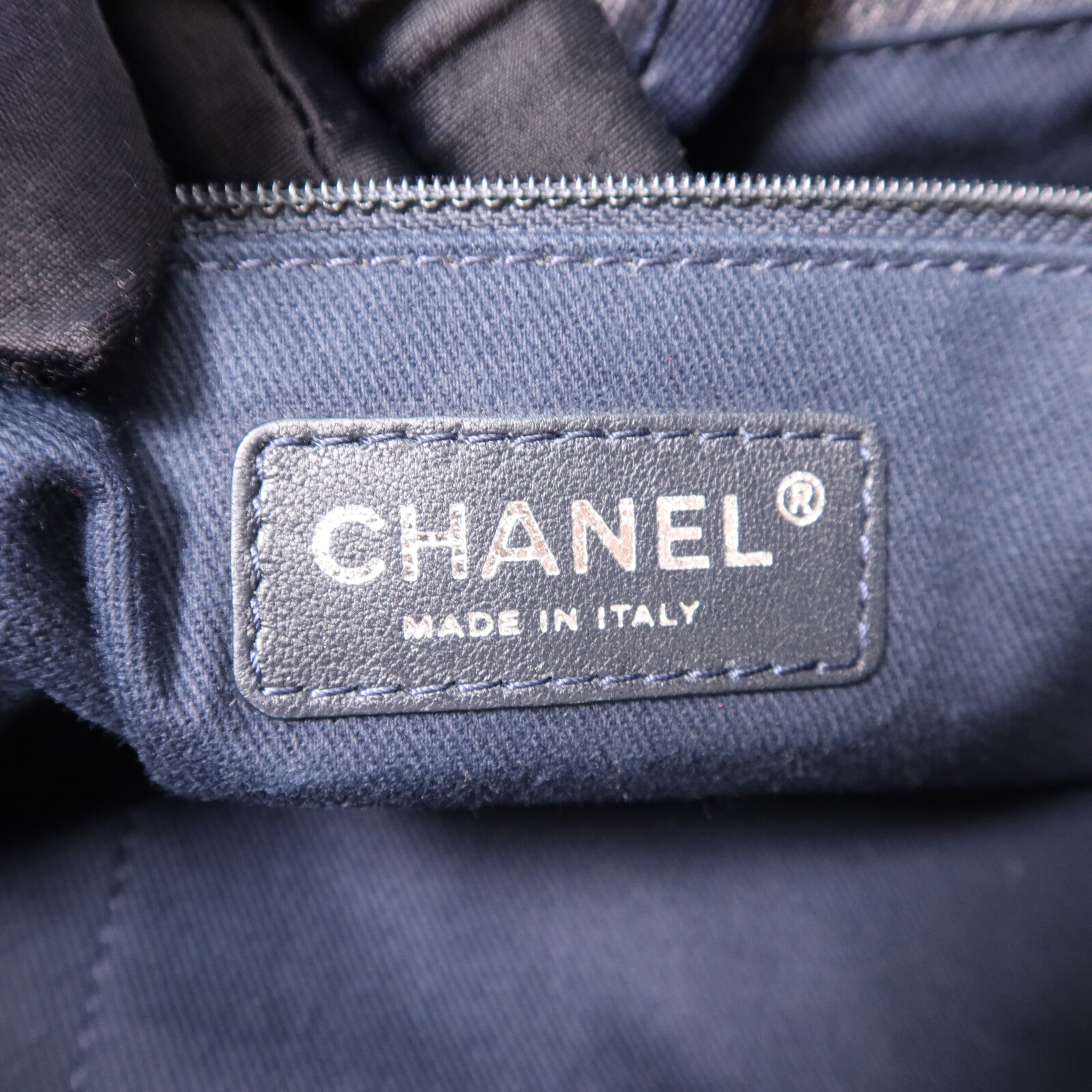 CHANEL 牛仔布Deauville銀扣鏈帶肩背袋