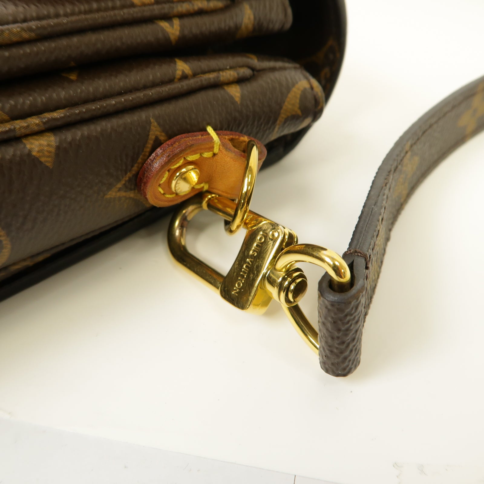 LOUIS VUITTON Monogram Pochette Metis金扣手挽肩背兩用袋棕色