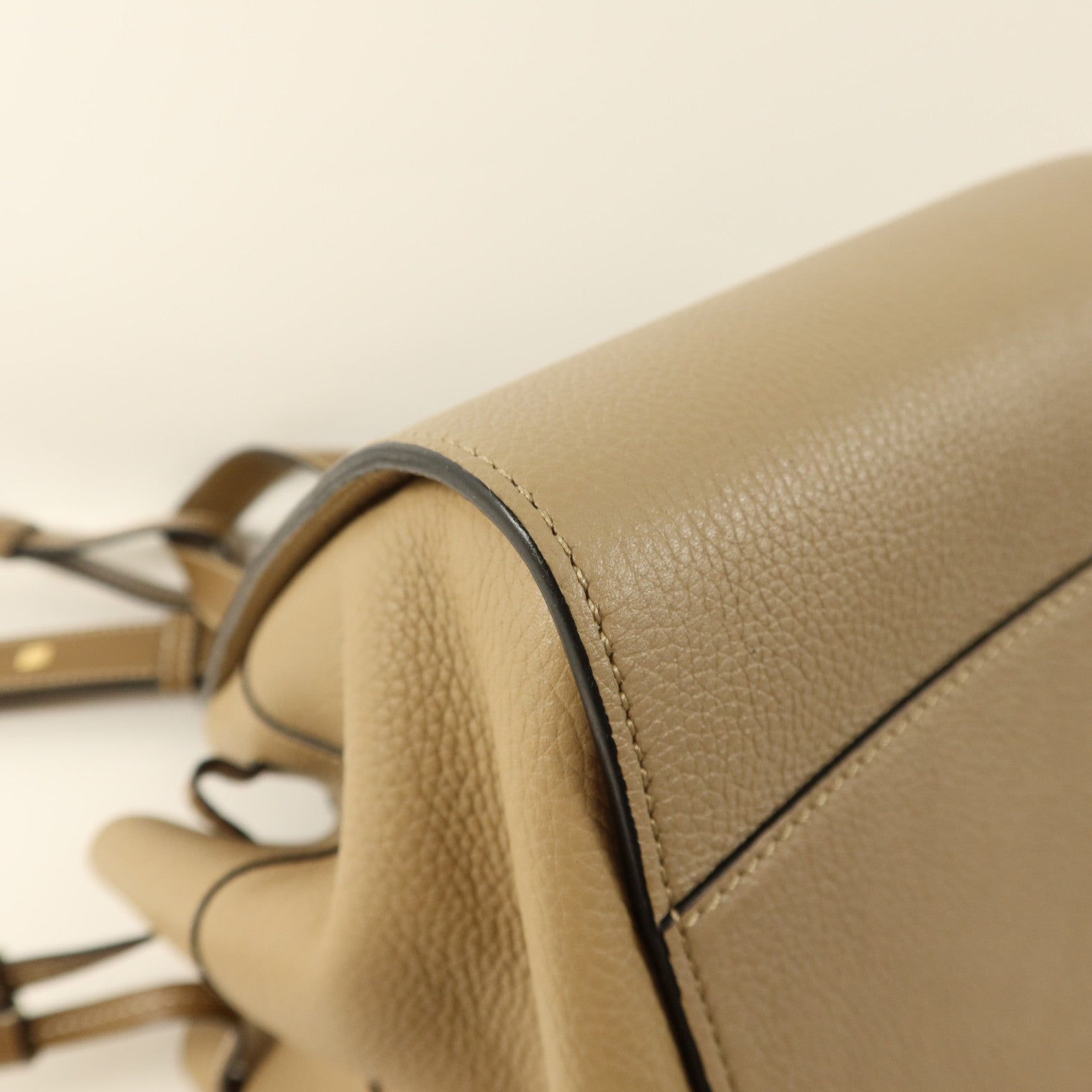 LOEWE 牛皮皮革Hammock金扣手挽肩背兩用袋