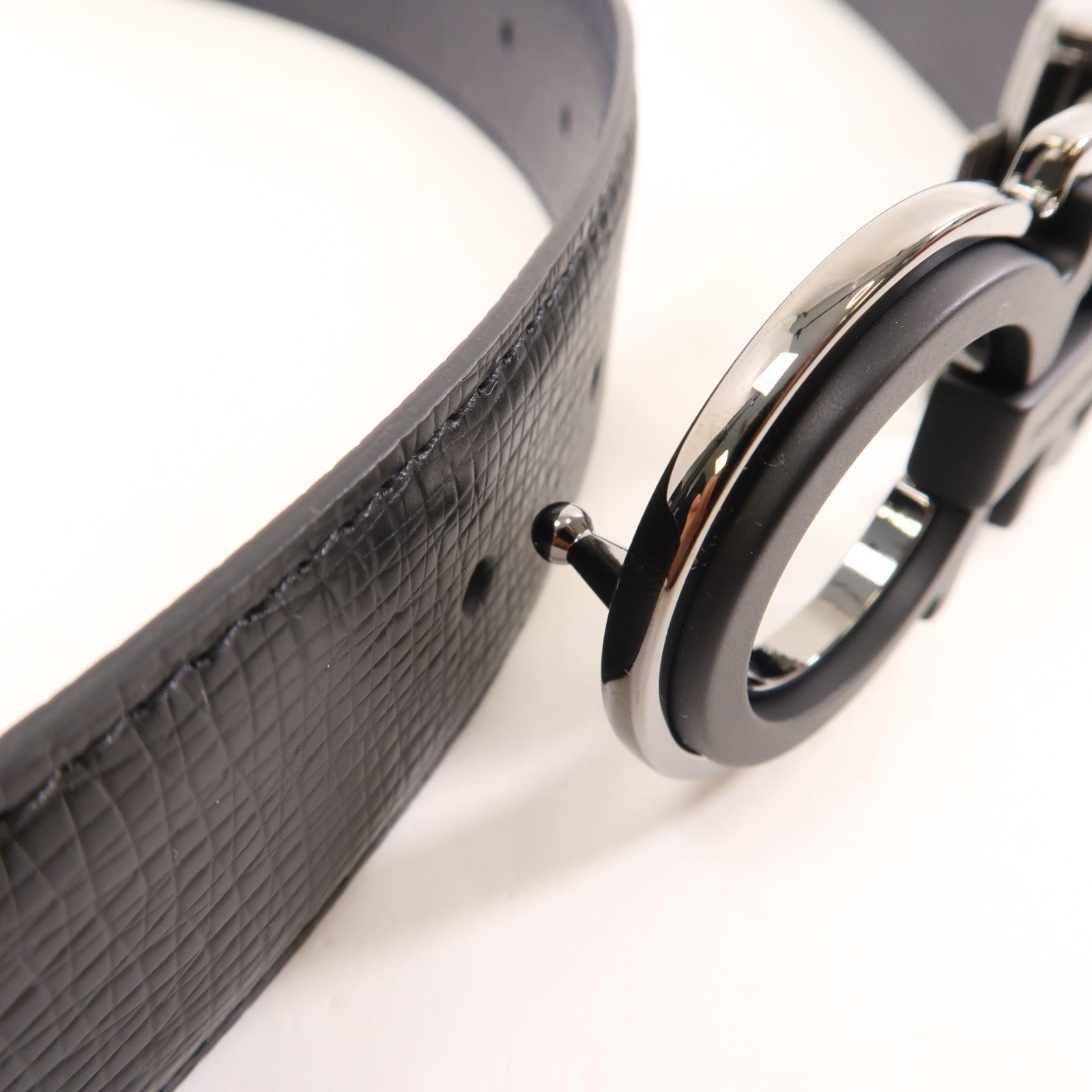 Salvatore Ferragamo 皮革Belt銀扣皮帶黑色/深藍色