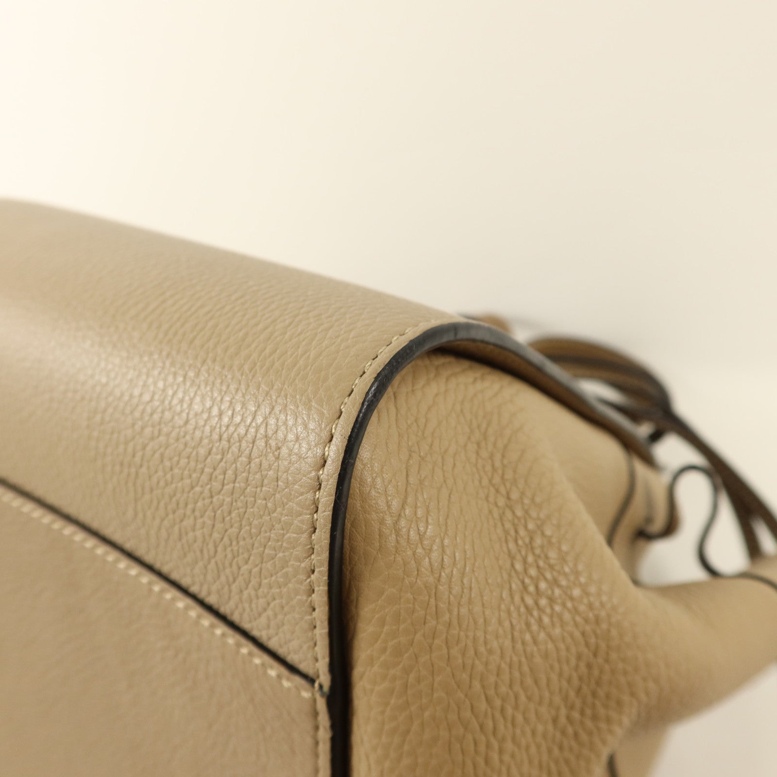 LOEWE 牛皮皮革Hammock金扣手挽肩背兩用袋