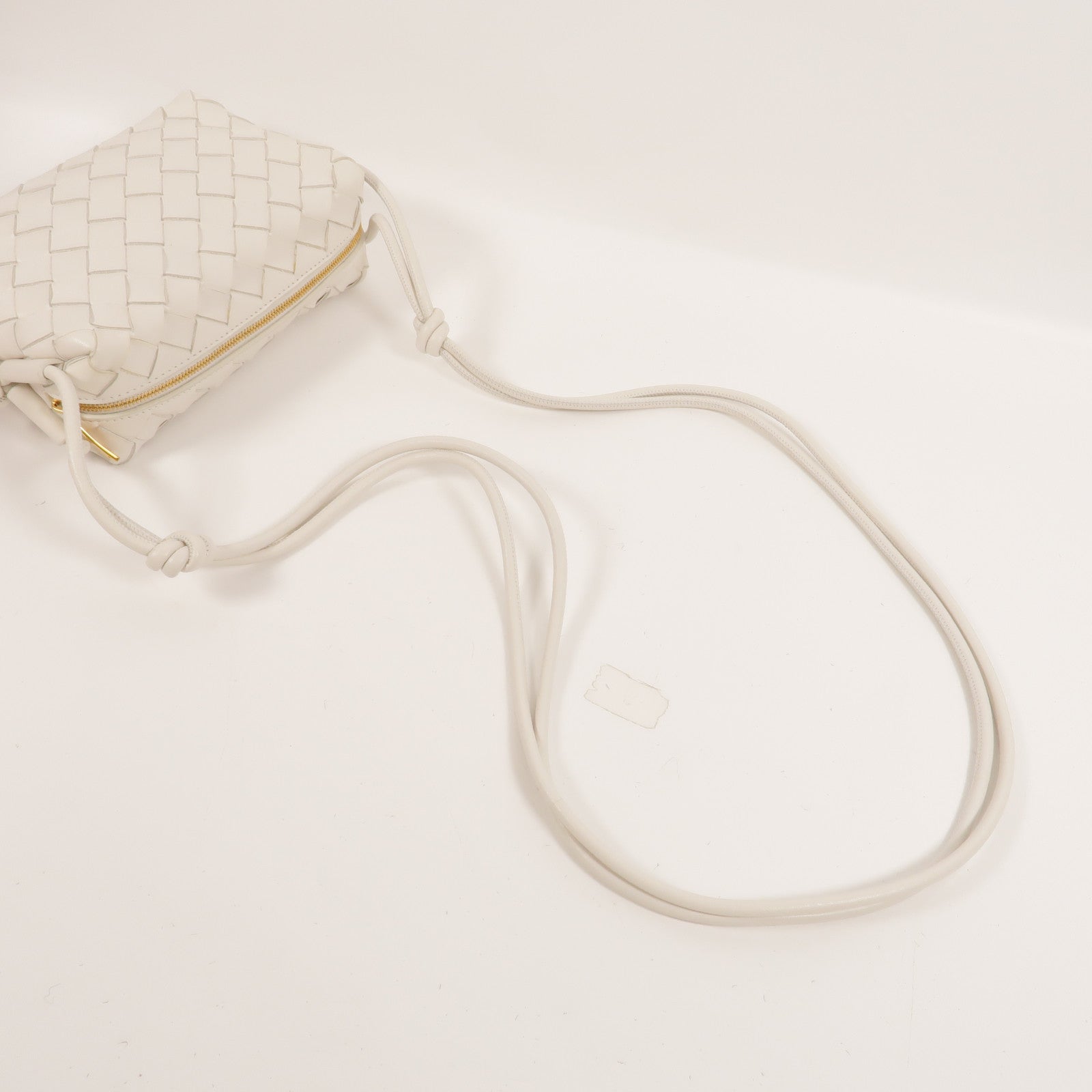 BOTTEGA VENETA 羊皮皮革Mini Loop肩背袋