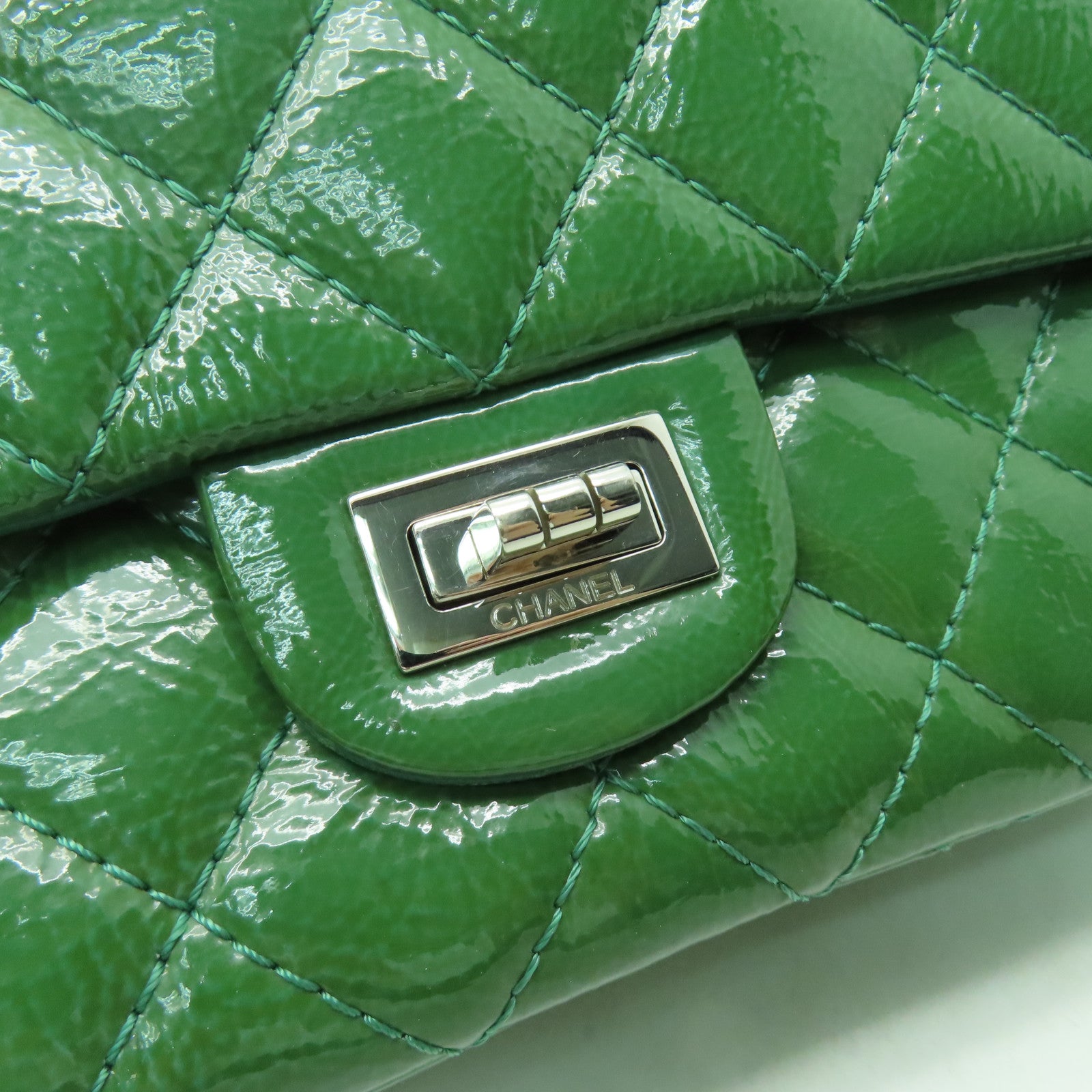 CHANEL **【激減優惠】菱格漆皮皮革2.55 Chain Shoulder銀扣鏈帶肩背袋綠色