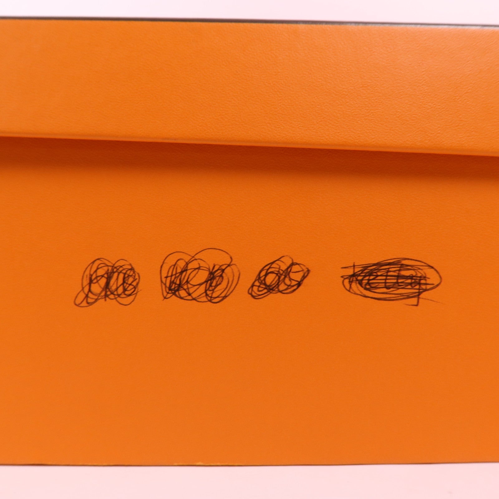 HERMES Chevre皮革Constance Mini金扣肩背袋Almond