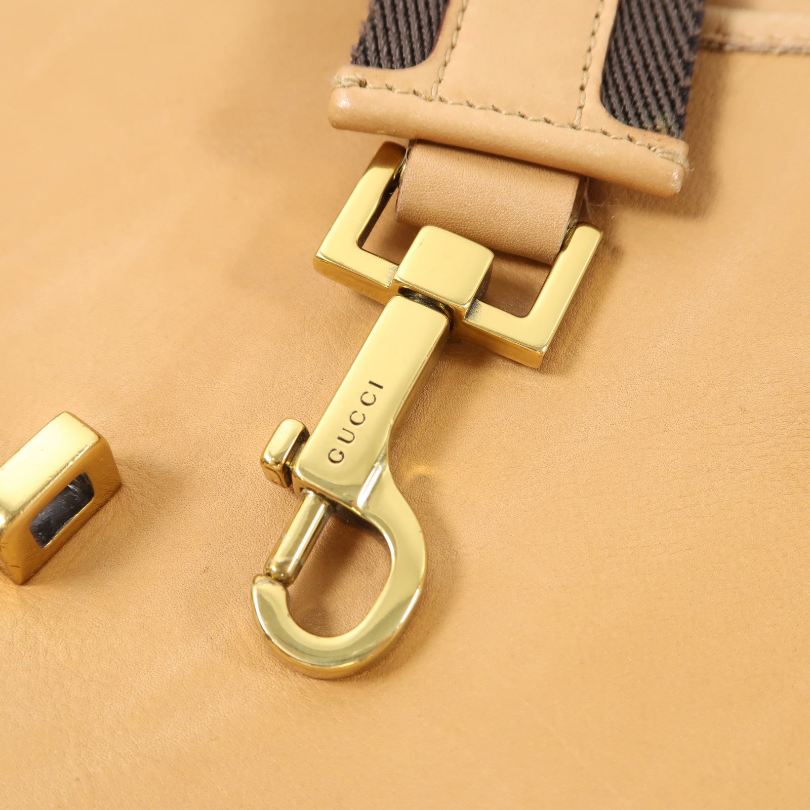GUCCI 皮革Shoulder Bag金扣肩背袋啡色