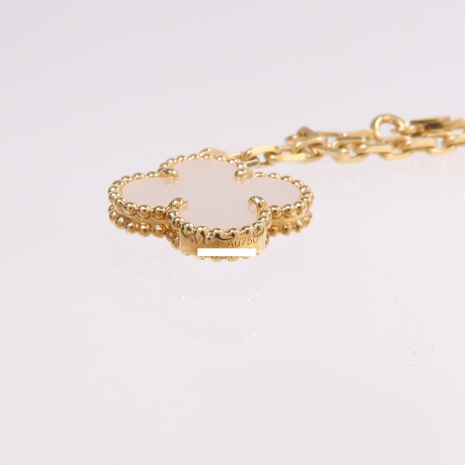 Van Cleef & Arpels 18K黃金Magic Alhambra 6 Motifs珍珠母貝項鍊