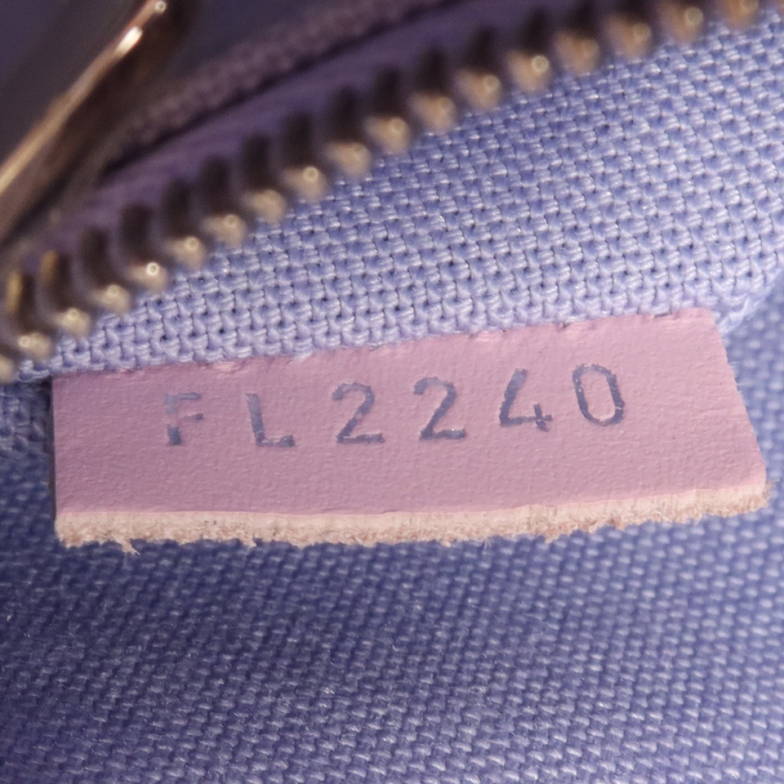 LOUIS VUITTON Monogram Giant Escale On The Go銀扣手挽肩背兩用袋