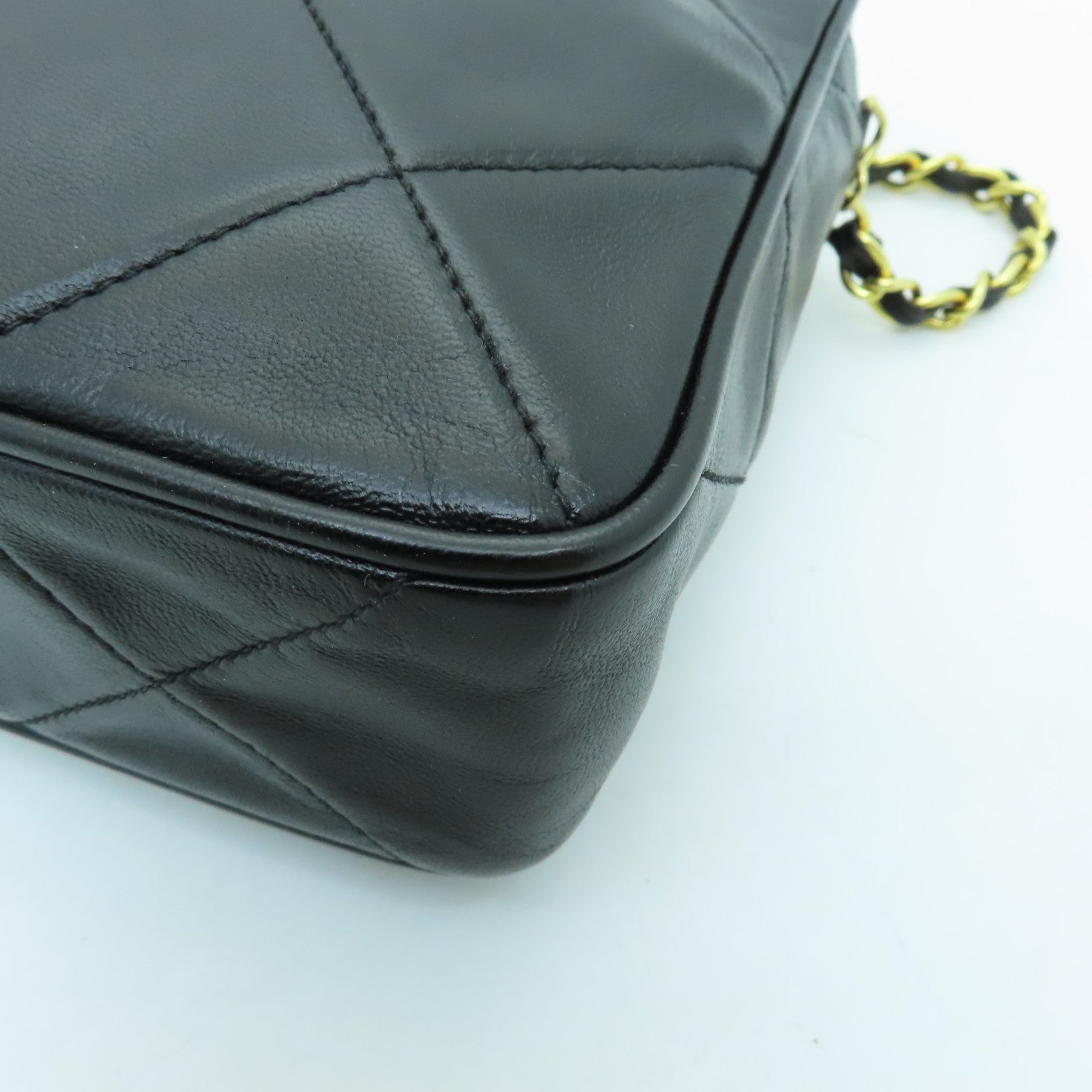 CHANEL rhombic sheepskin leather Chain Shoulder gold buckle chain shoulder bag black