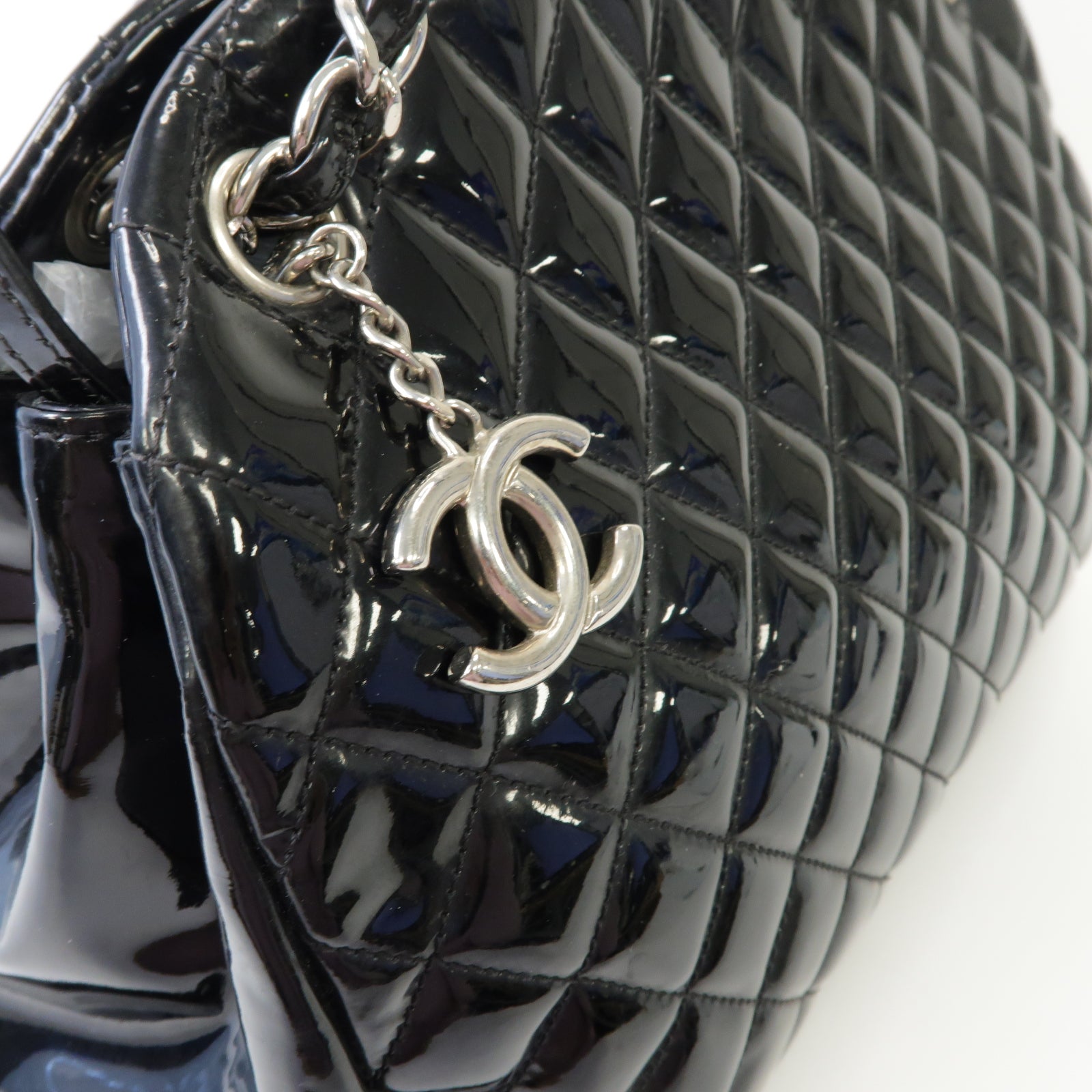 CHANEL **【激減優惠】菱格漆皮皮革Chain Shoulder Bag銀扣鏈帶肩背袋黒色