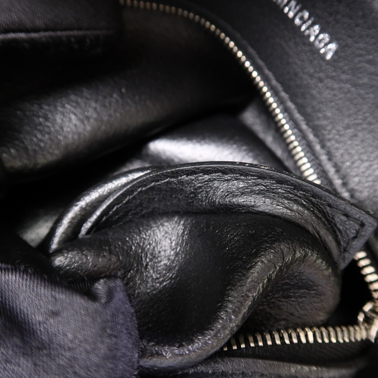 BALENCIAGA 牛皮皮革Everyday手挽肩背兩用袋