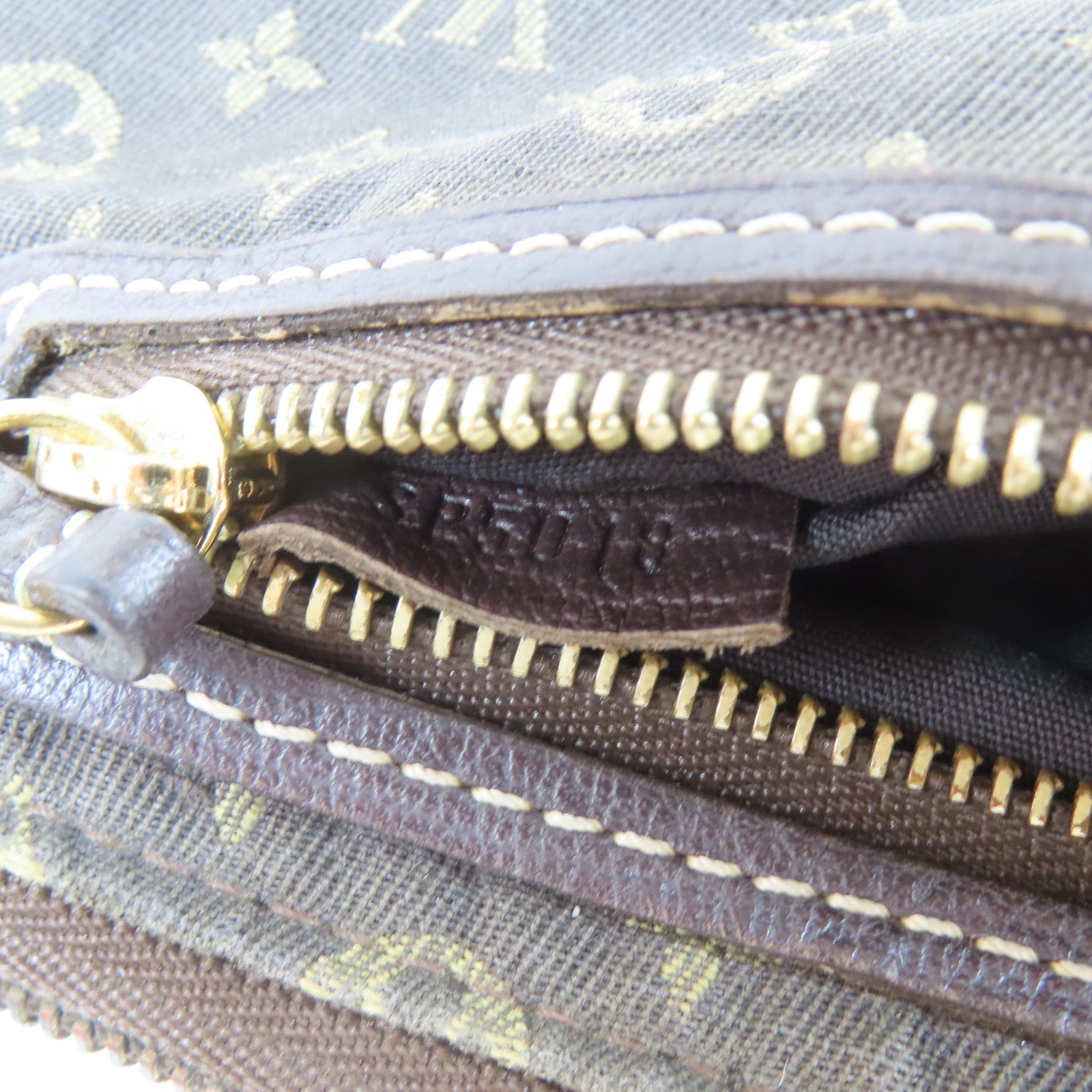 LOUIS VUITTON Monogram Mini Lin Mini Pochette Accessoires金扣手拿包啡色