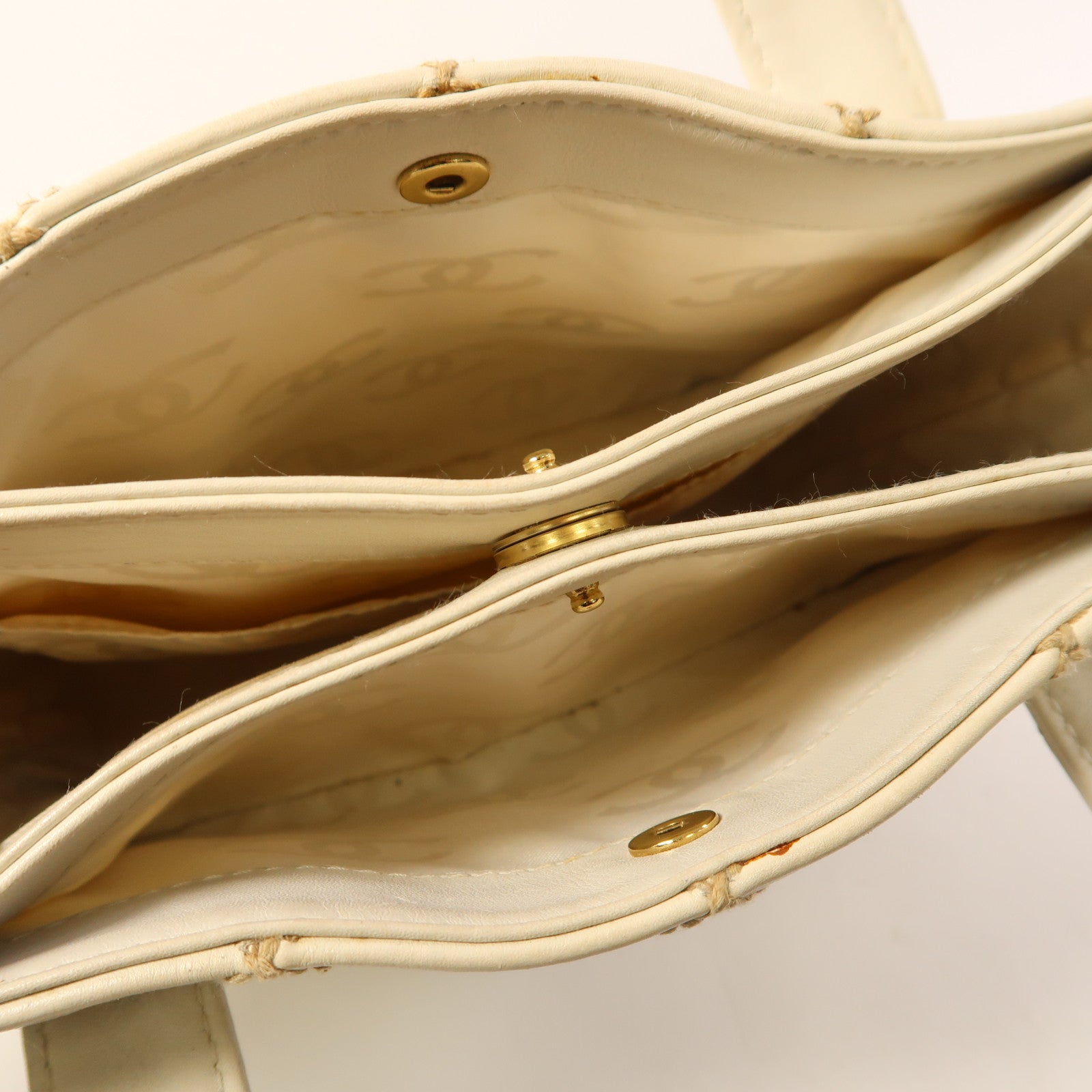 CHANEL 牛皮皮革Vintage Hand Bag金扣手挽袋