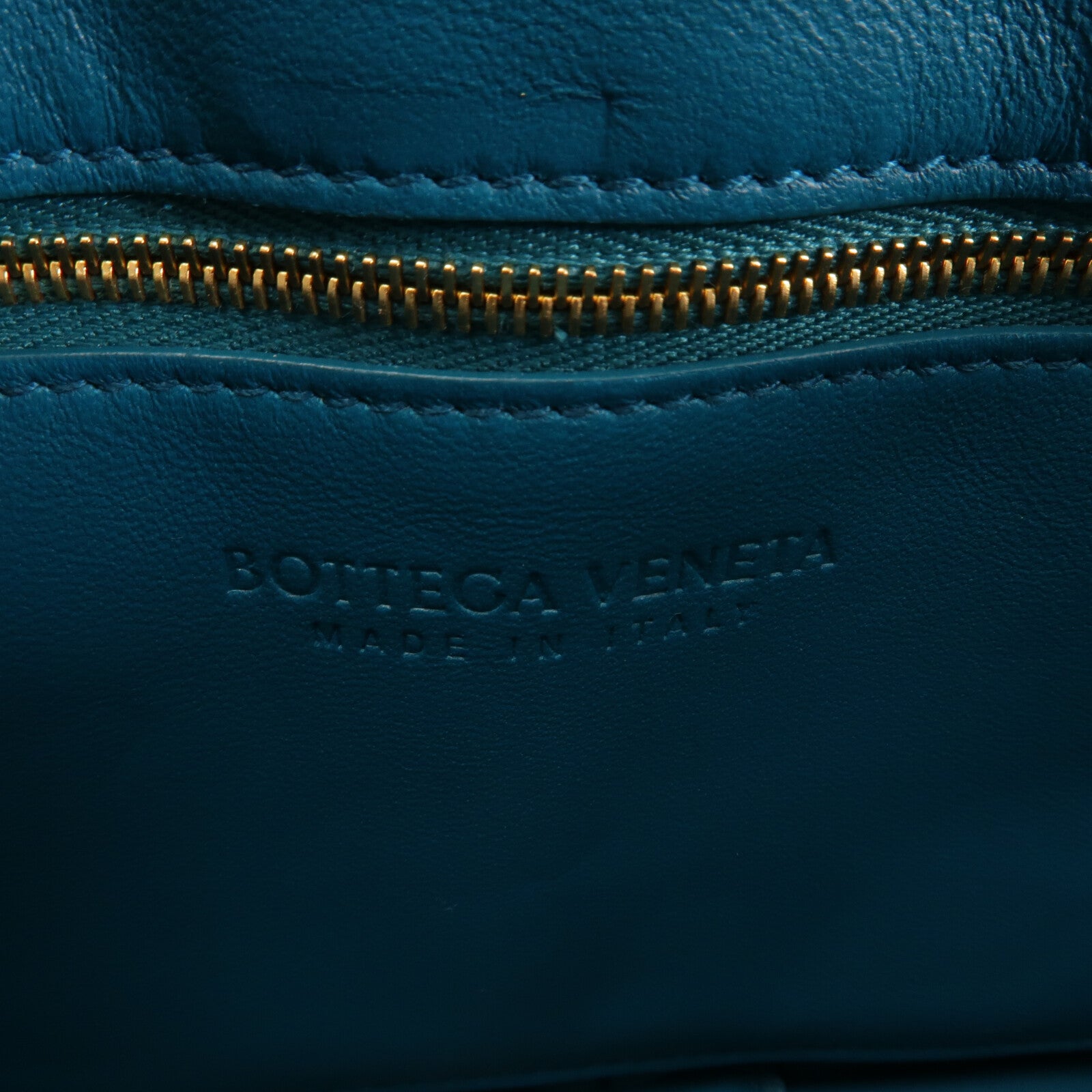 BOTTEGA VENETA 羊皮皮革Padded Cassette肩背袋