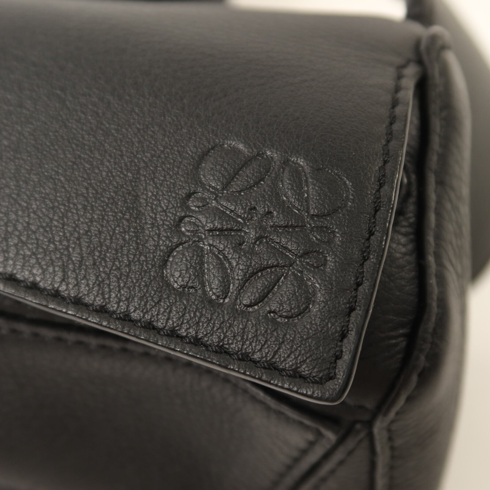 LOEWE 牛皮皮革Small Puzzle BumBag銀扣腰包