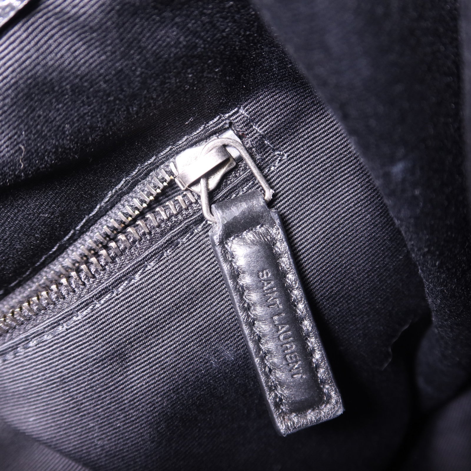 YVES SAINT LAURENT 牛皮皮革Niki Medium Tote Bag銀扣鏈帶肩背袋