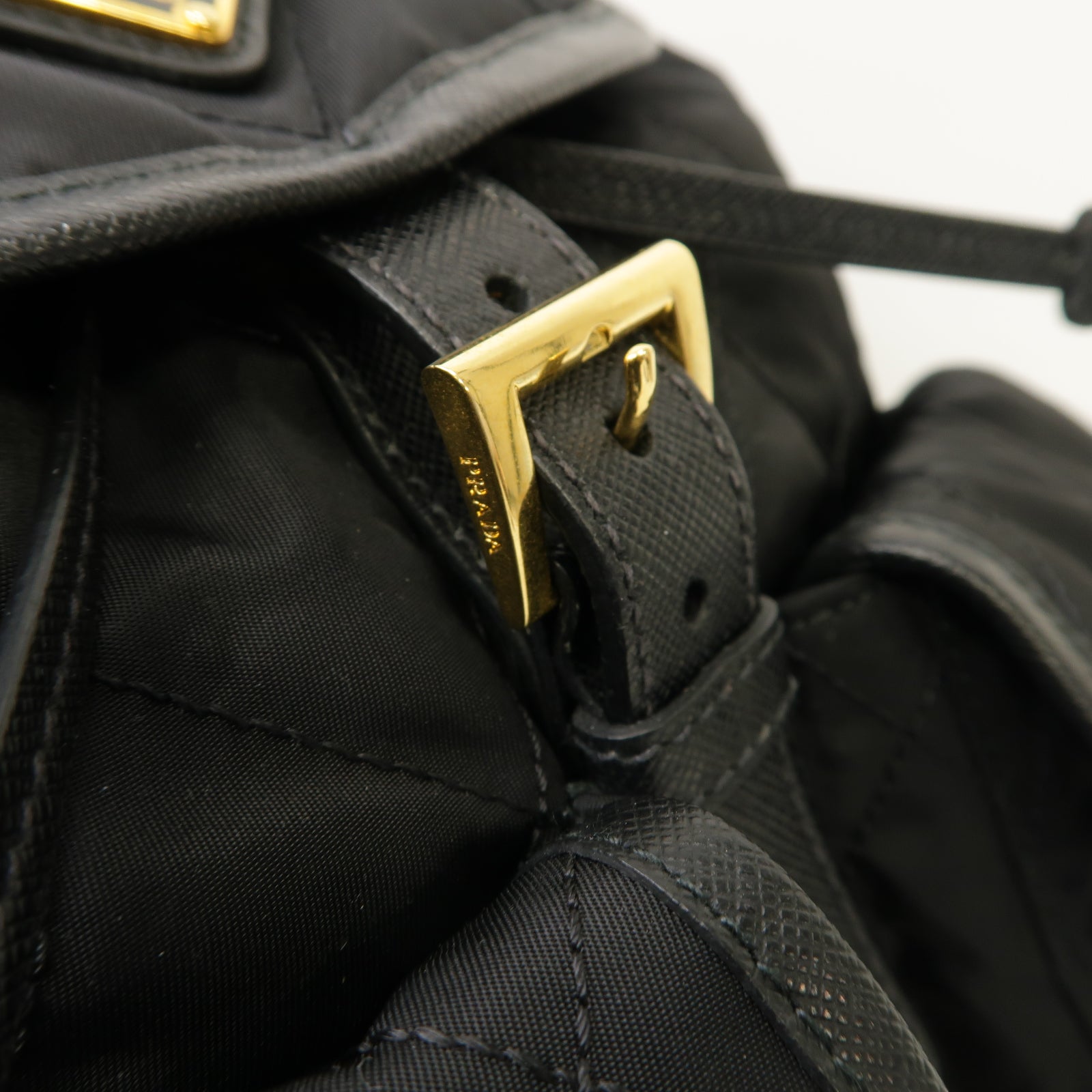 PRADA 尼龍Backpack金扣背包黒色