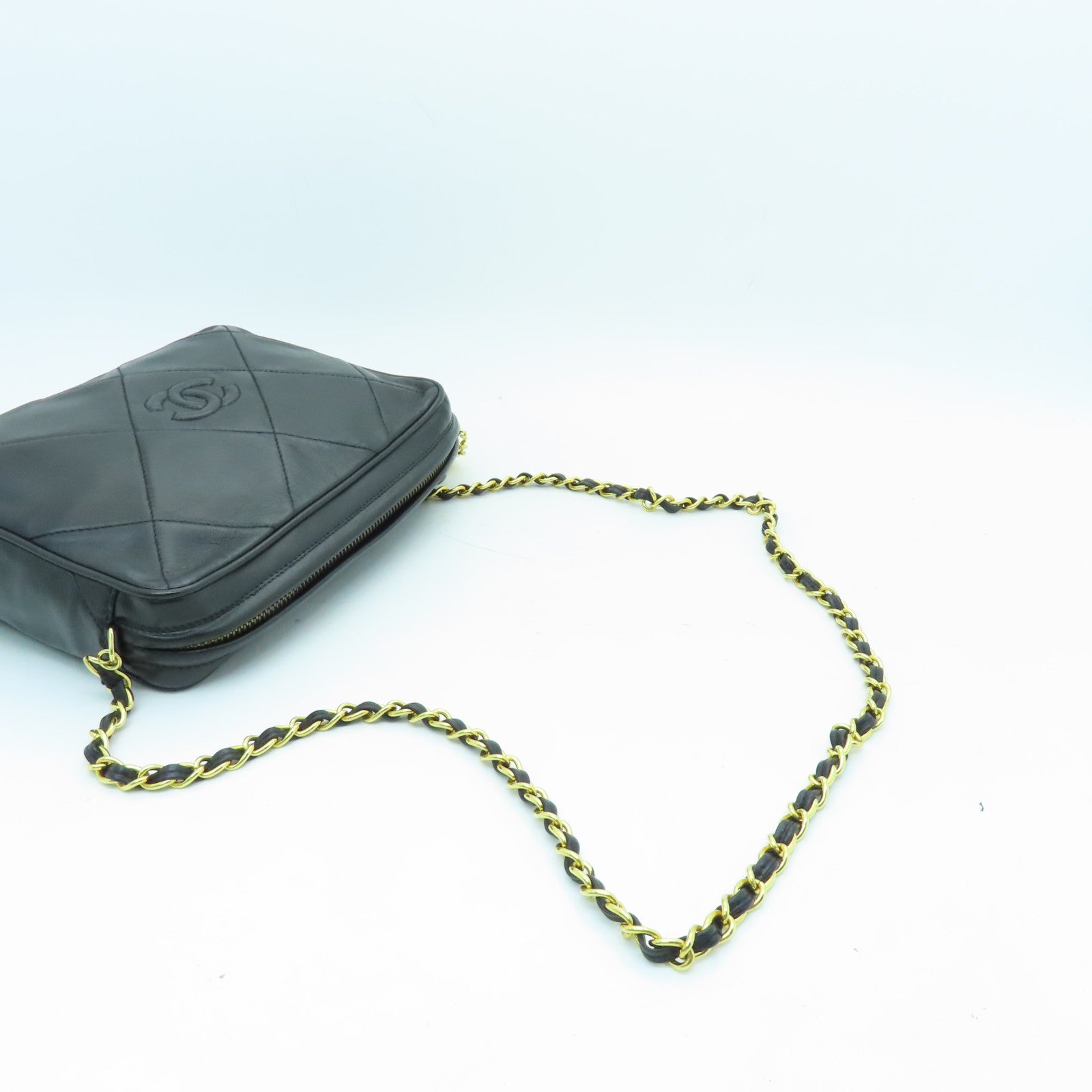CHANEL rhombic sheepskin leather Chain Shoulder gold buckle chain shoulder bag black
