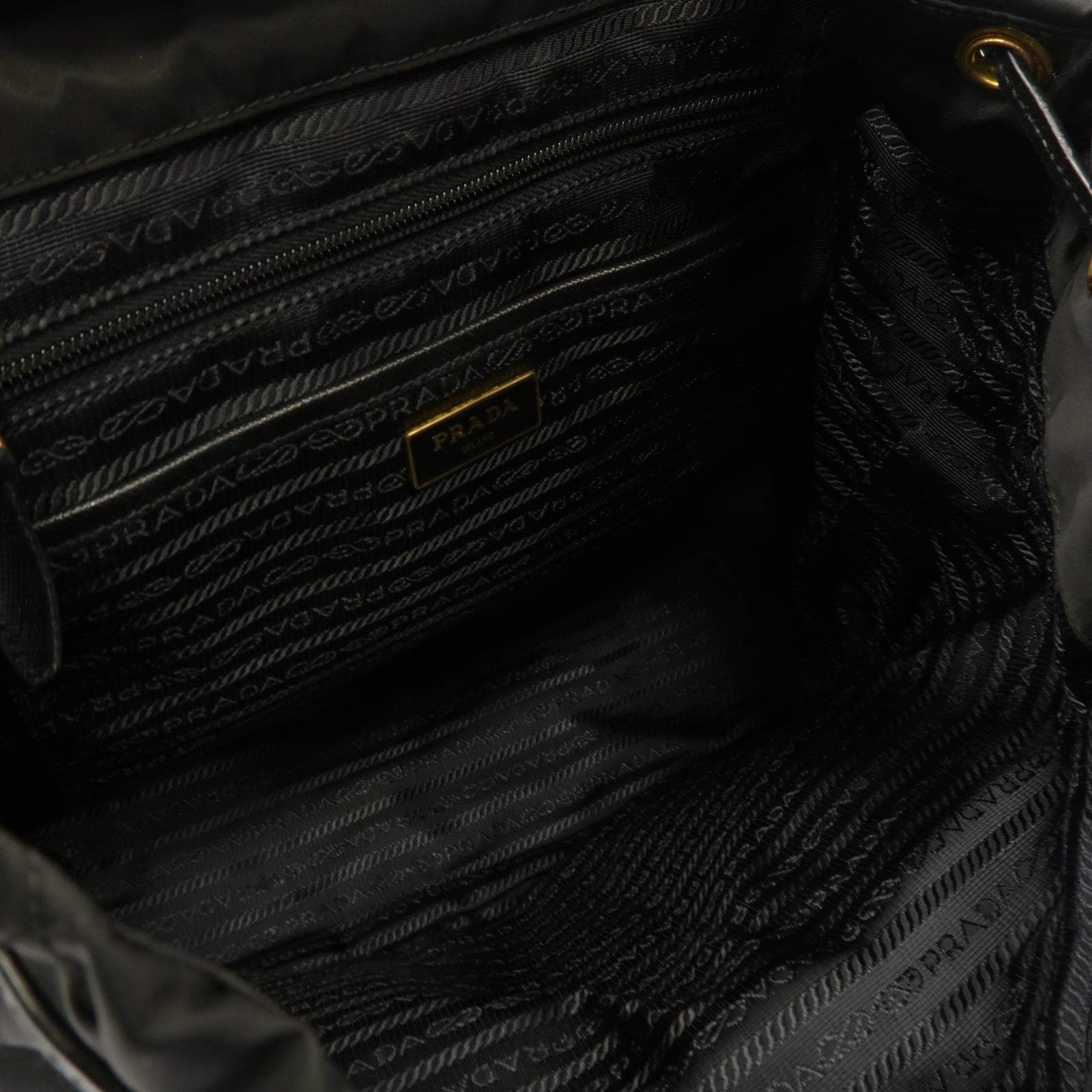 PRADA 尼龍Backpack金扣背包黒色