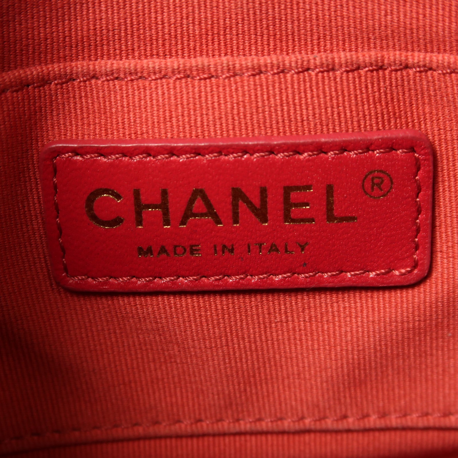 CHANEL 羊皮皮革Bucket Bag金扣鏈帶肩背袋