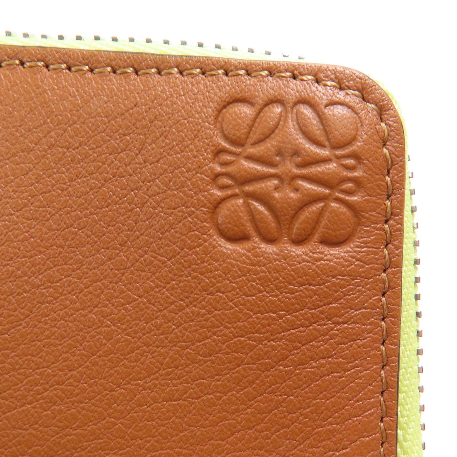 LOEWE 【激減優惠】牛皮皮革Card Case銀扣卡片套